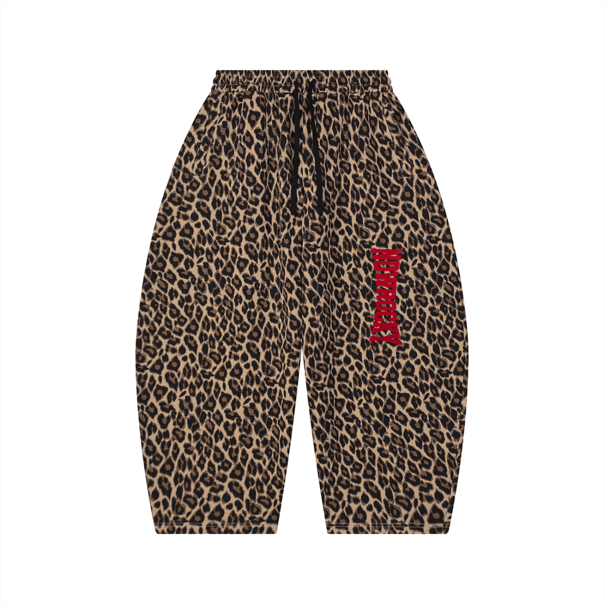 Spodnie Dresowe Leopard Barrel Leg – Nowrocky™ — dres w panterkę na modelu, cała sylwetka