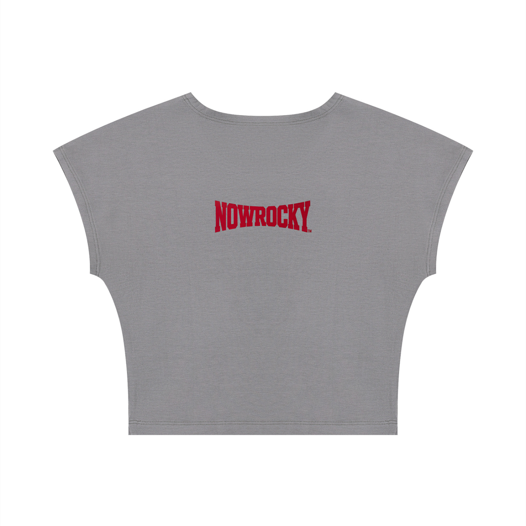 T-shirt Slim Crop – Nowrocky™ — kadr studyjny na jednolitym tle
