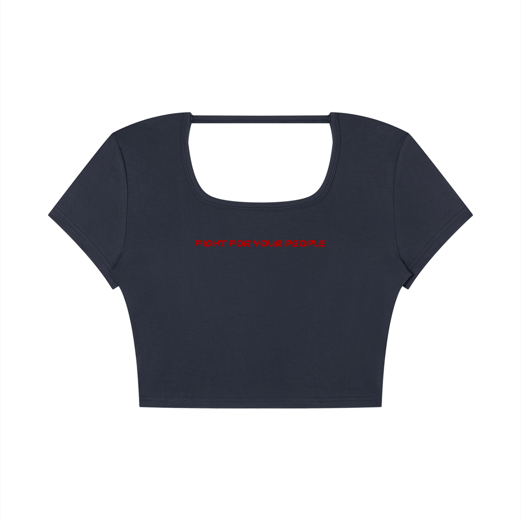 T-shirt Square Neck Crop – Nowrocky™ — zbliżenie na kwadratowy dekolt