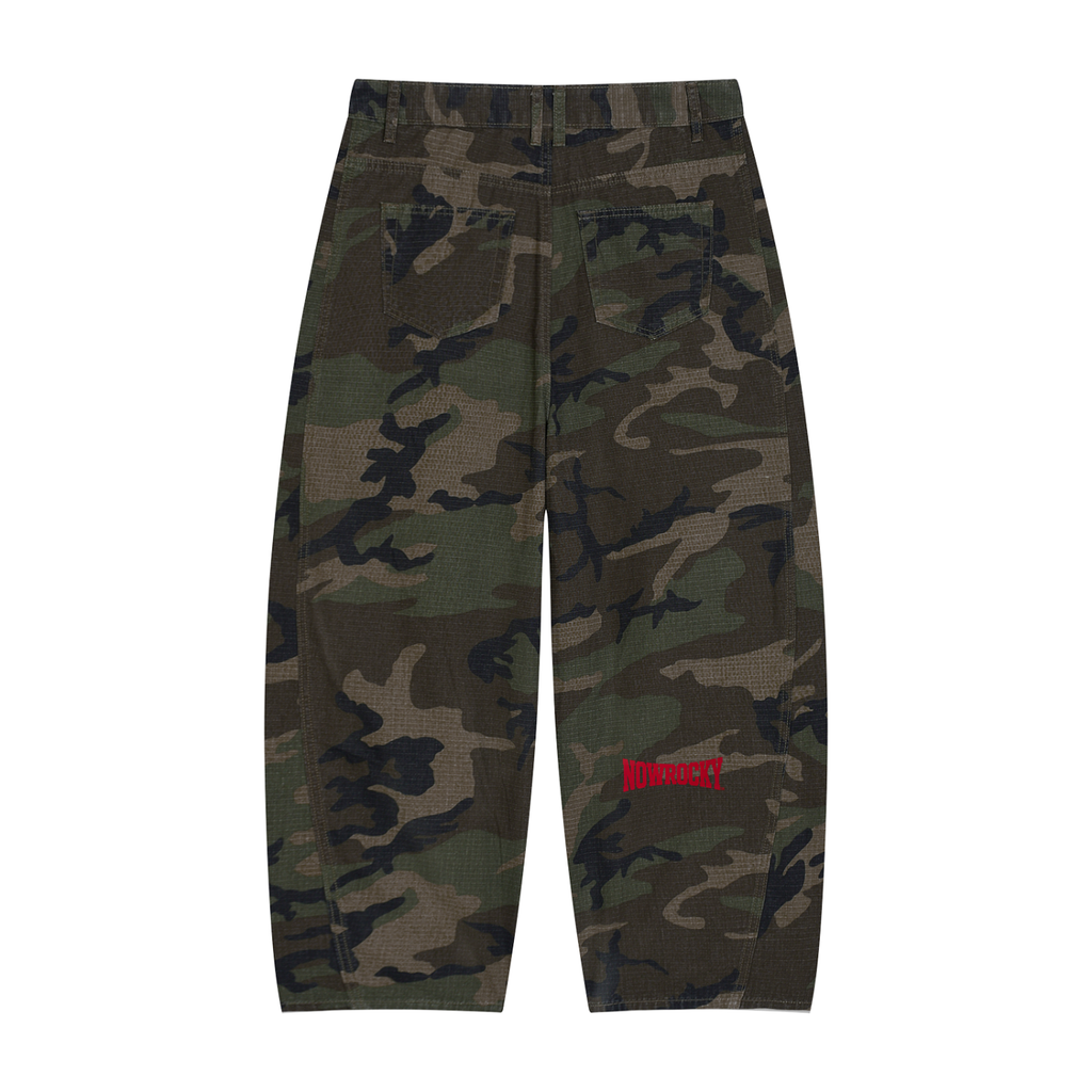 Spodnie Camo Barrel Leg – Nowrocky™ — spodnie bojówki w kamuflażu, widok z tyłu