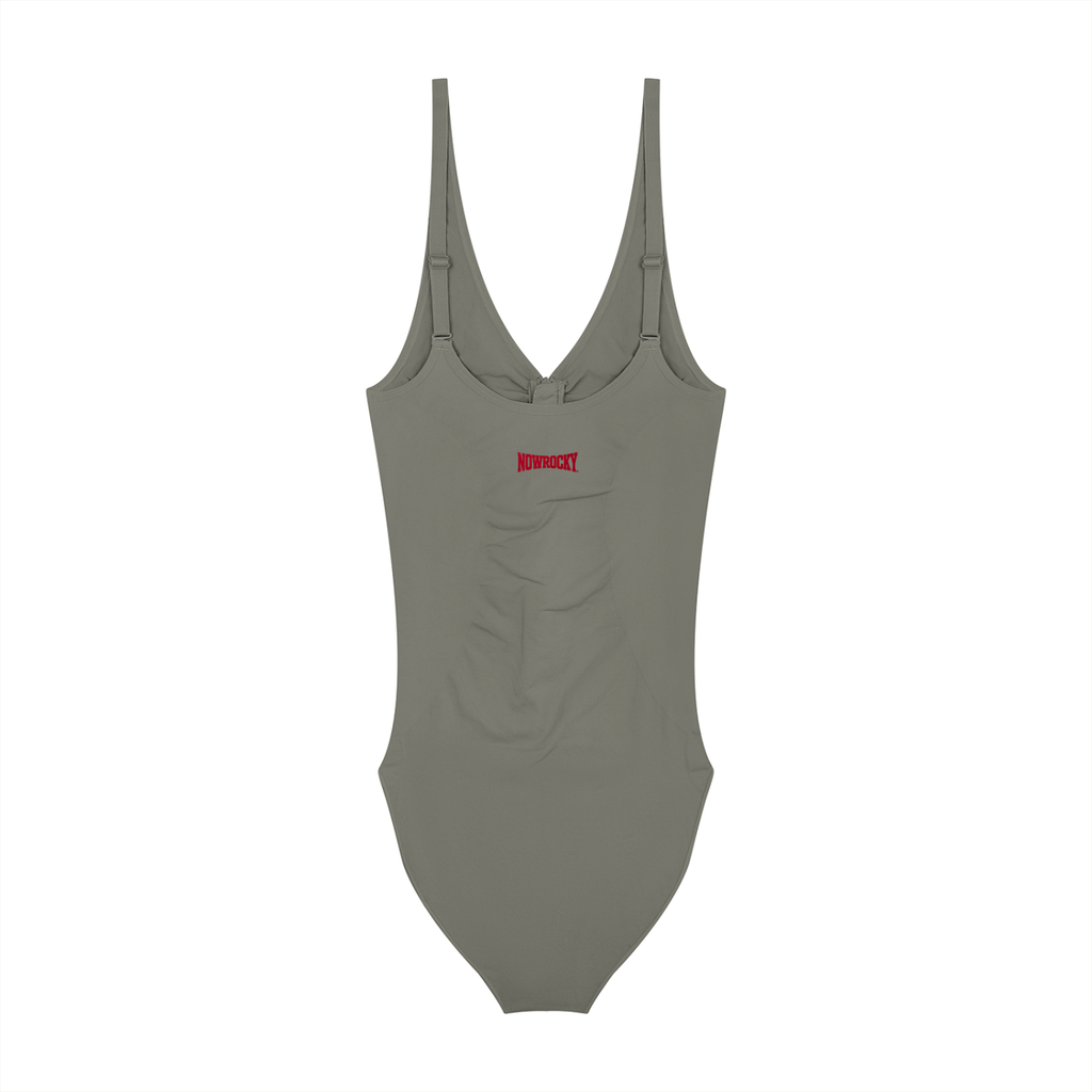 Body Full-Zip Ruched – Nowrocky™ — układ na płasko na jasnym tle