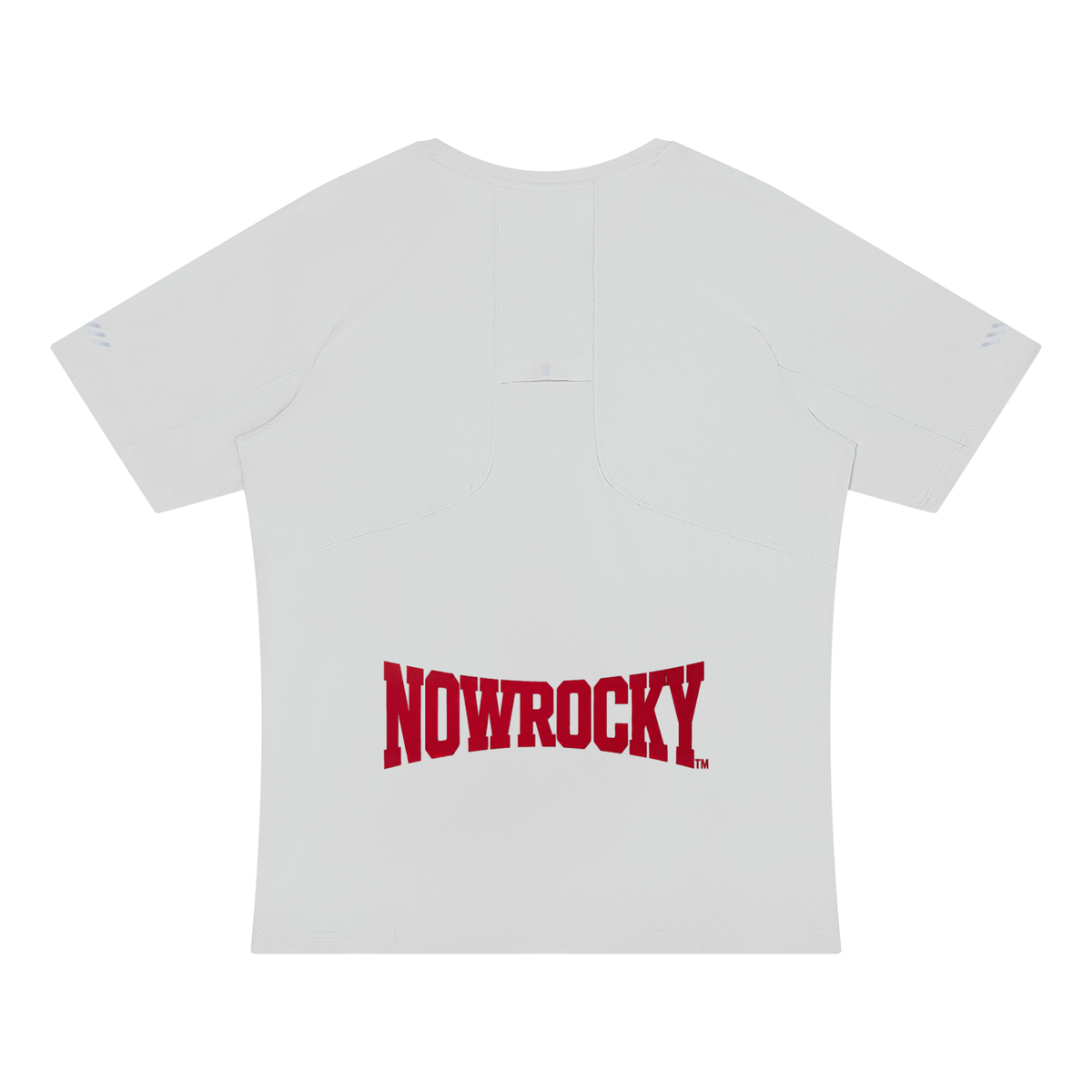 T-shirt Reflective Raglan – Nowrocky™ — zbliżenie na odblaskowy element