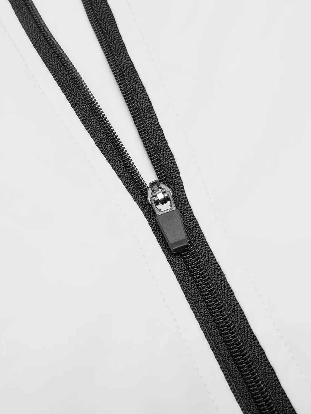 Kurtka z Kapturem Full Zip – Nowrocky™ — metka wewnętrzna ze składem materiału