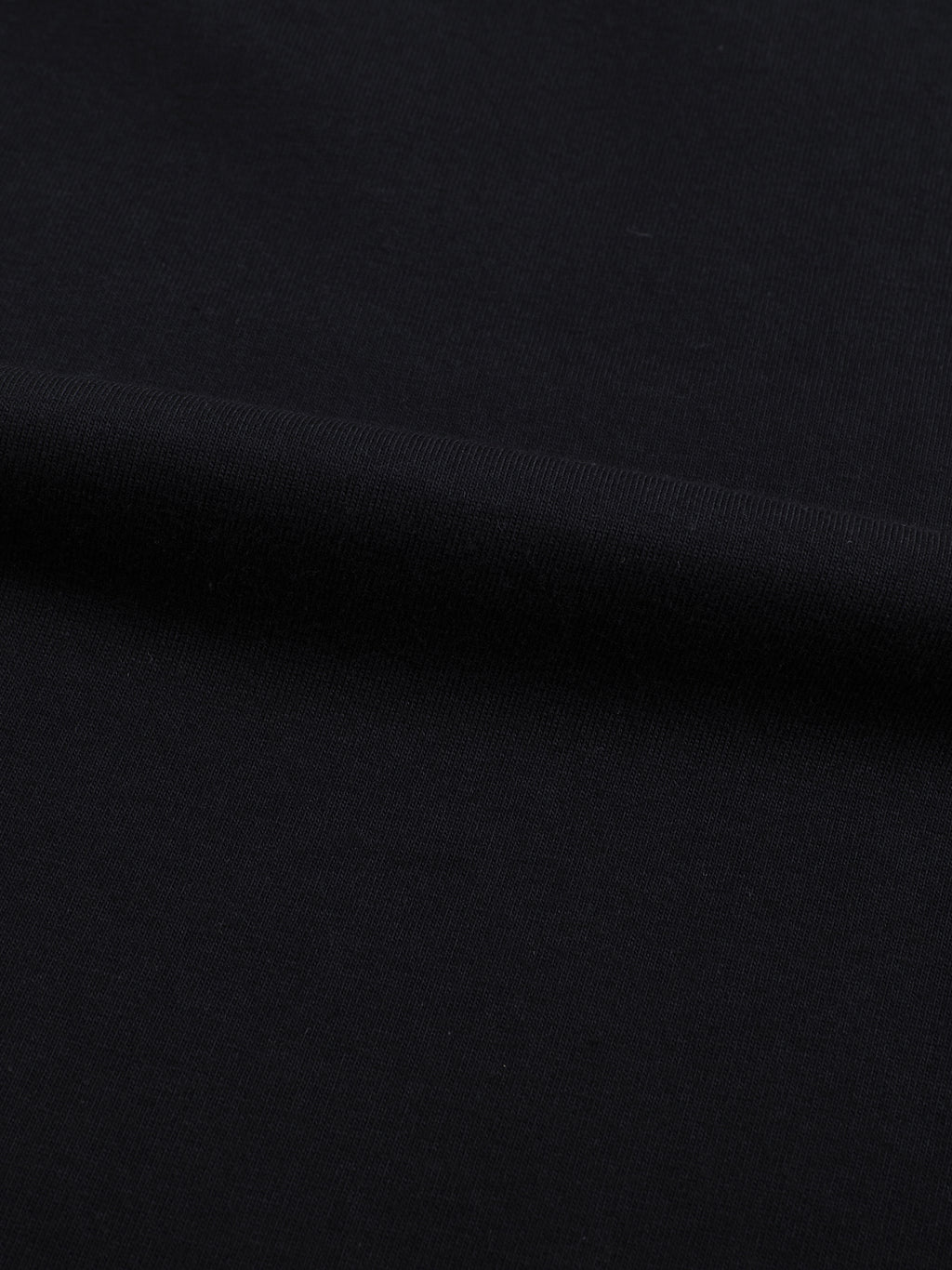 Longsleeve Drop Shoulder Crew Neck – Nowrocky™ — pełna sylwetka w plenerze