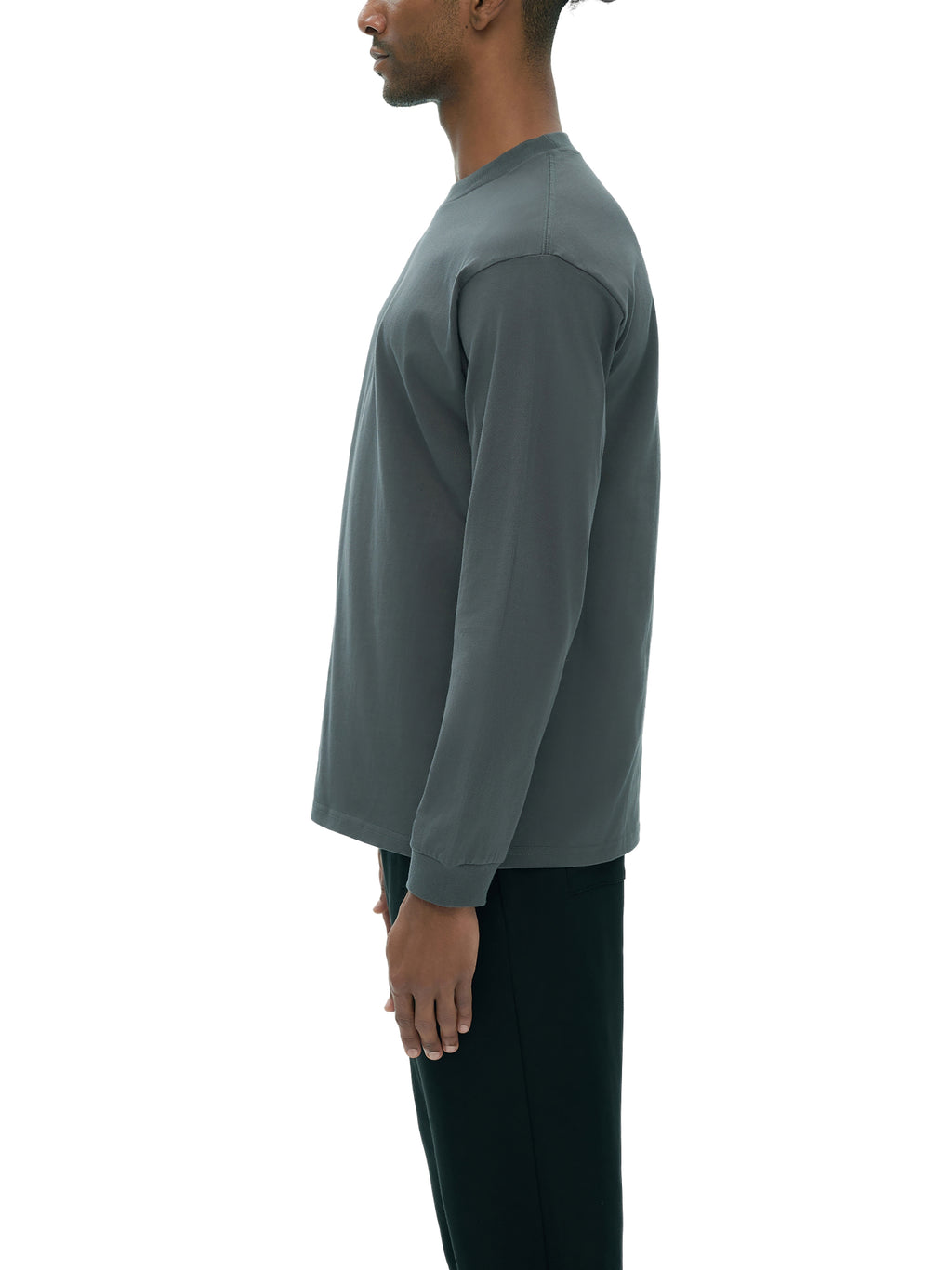 Longsleeve Drop Shoulder Crew Neck – Nowrocky™ — ujęcie z profilu, luźny krój