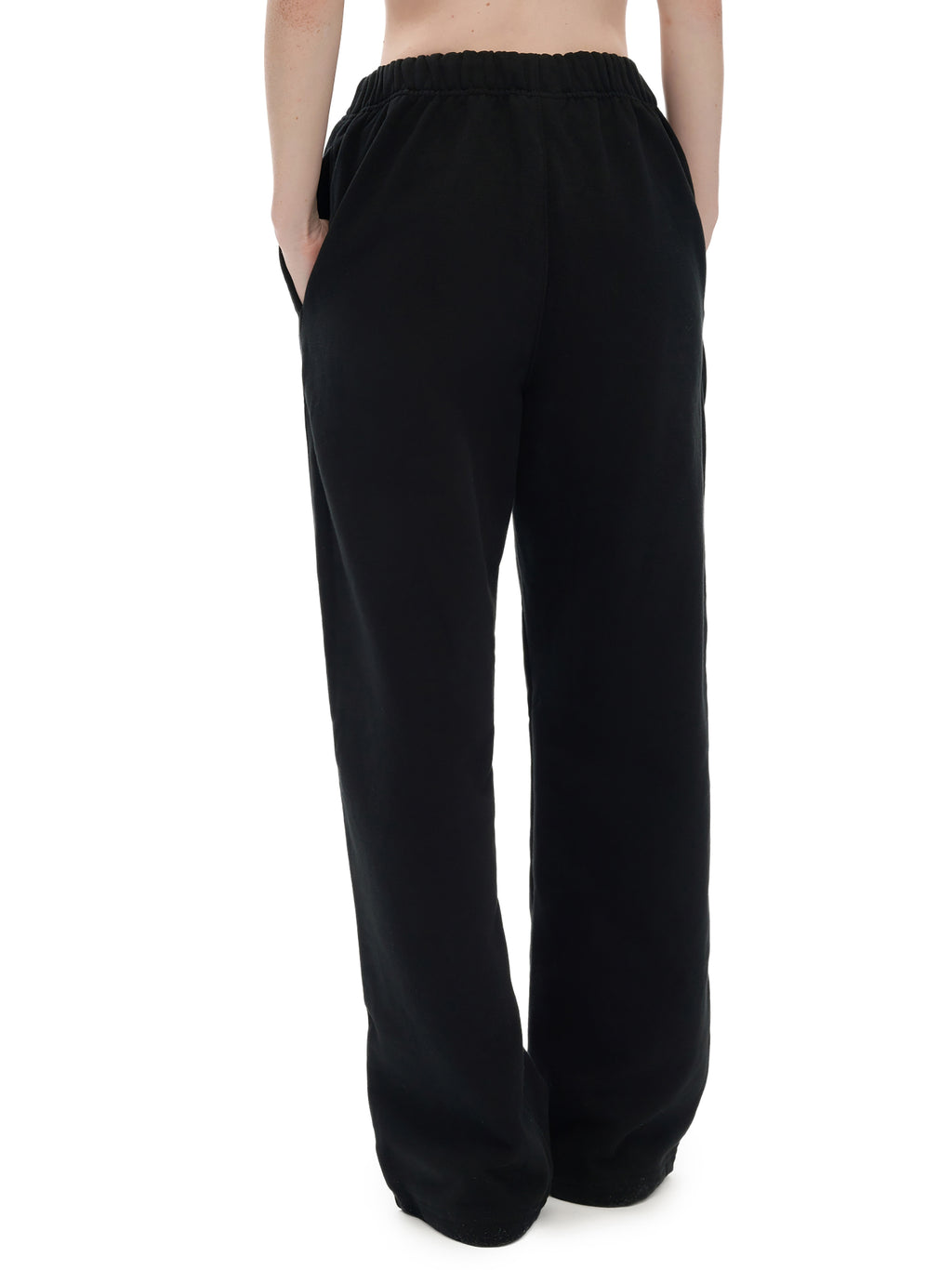 Spodnie Dresowe Heavyweight Straight Leg – Nowrocky™ — ujęcie trzy czwarte na modelu