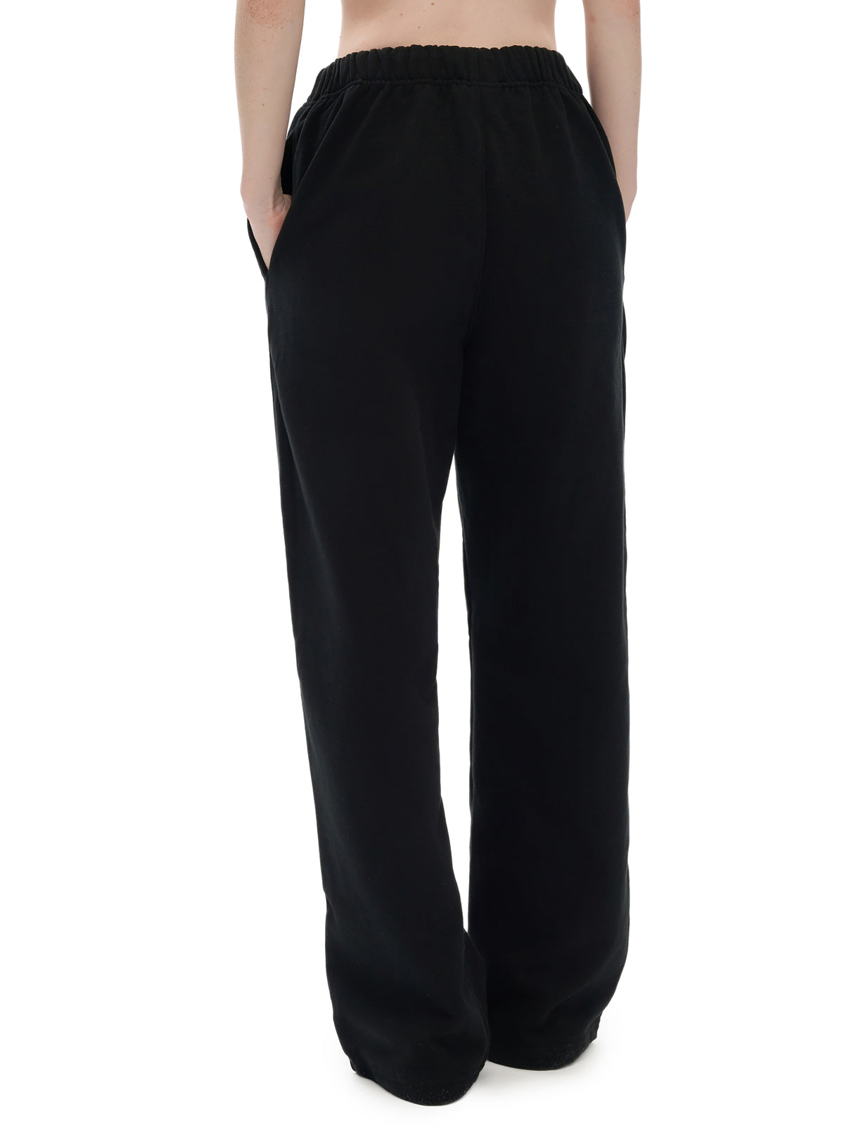 Spodnie Dresowe Heavyweight Straight Leg – Nowrocky™ — ujęcie trzy czwarte na modelu