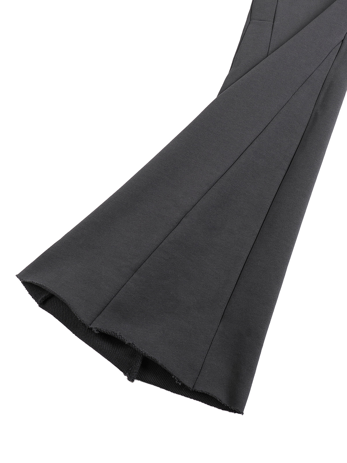 Spodnie Dresowe Flare Raw Edge – Nowrocky™ — zbliżenie na oznaczenie marki
