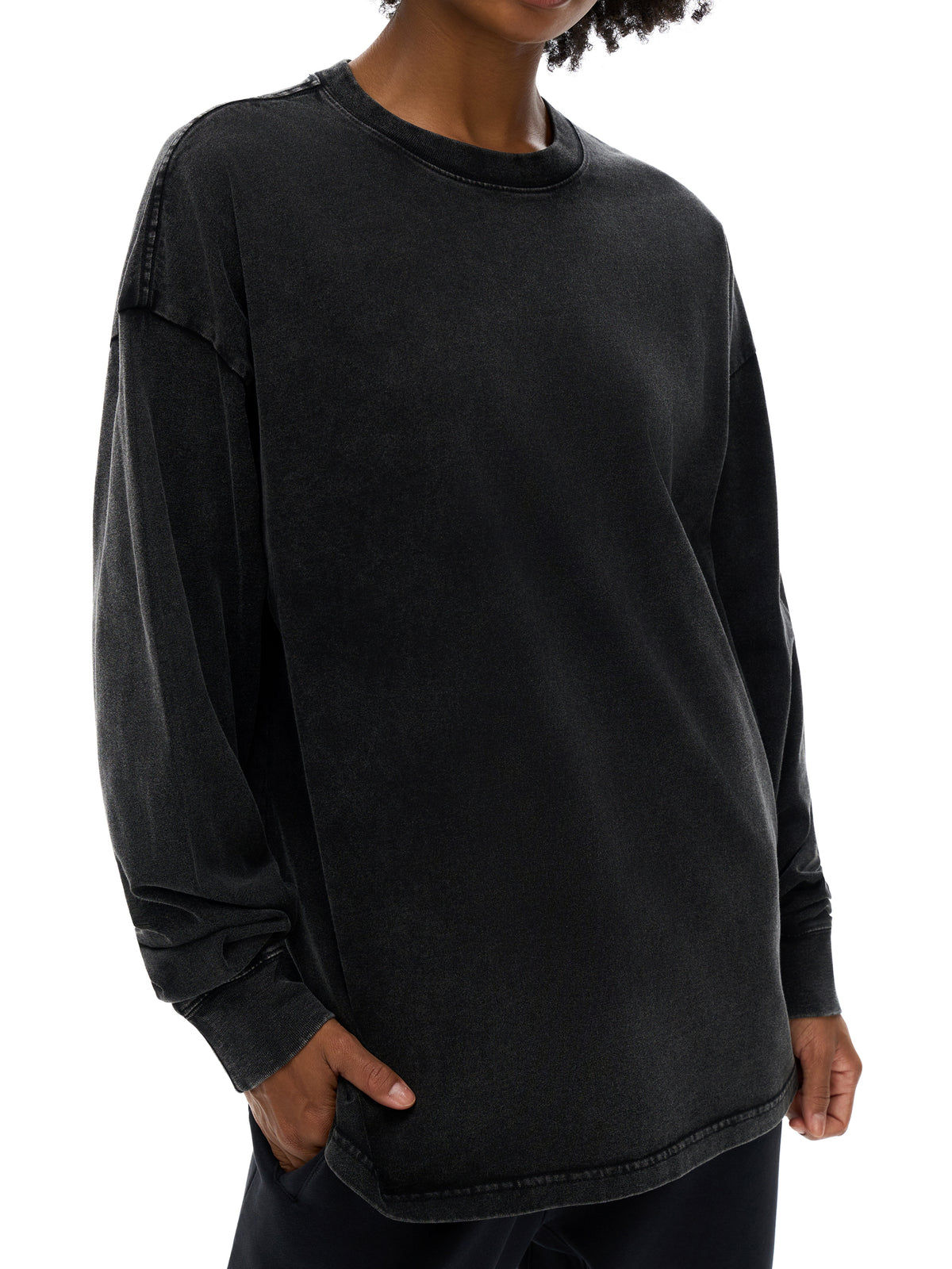 Longsleeve Acid Wash Oversize – Nowrocky™ — materiał w naturalnym świetle
