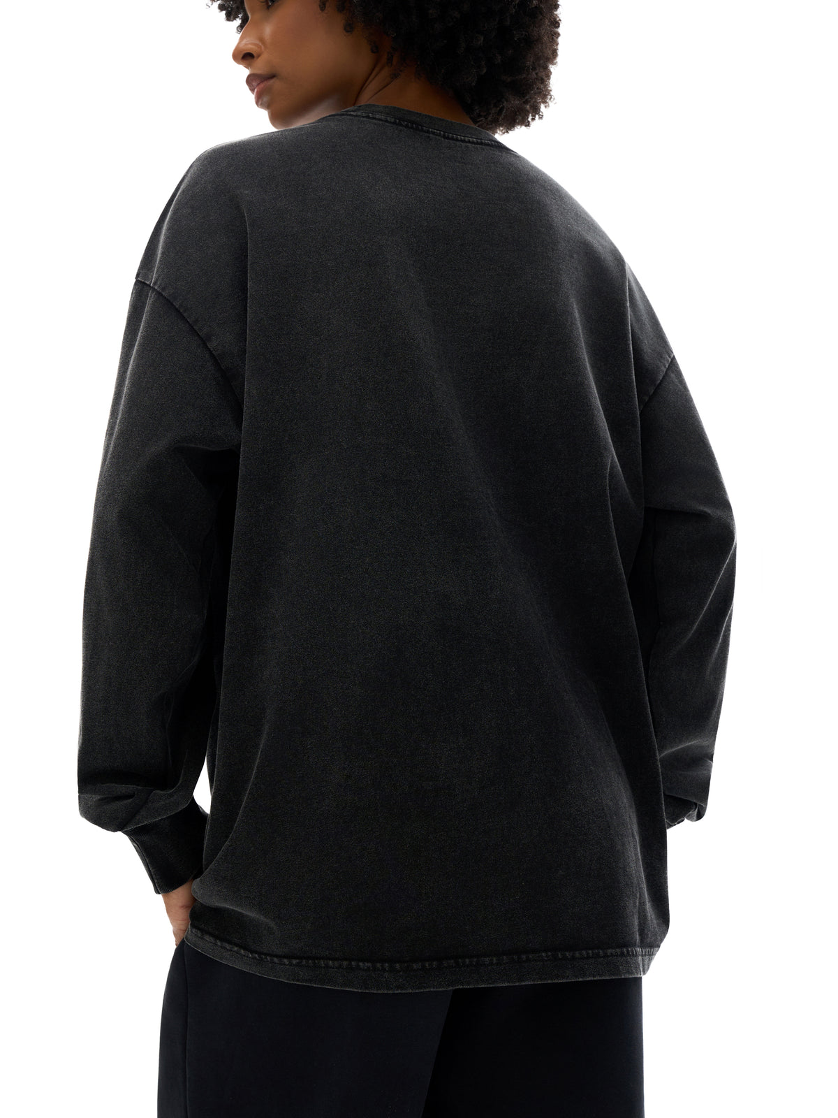 Longsleeve Acid Wash Oversize – Nowrocky™ — proporcje długości na sylwetce