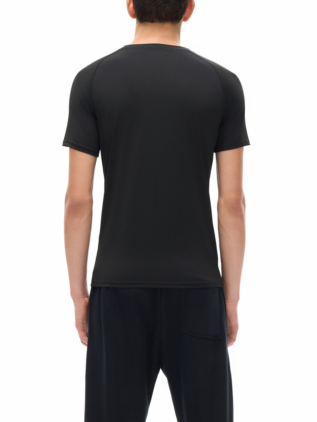 T-shirt Performance Raglan – Nowrocky™ — stylizacja treningowa z szortami