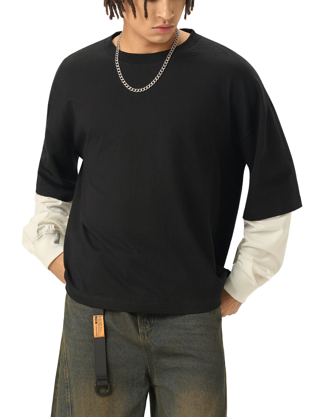Longsleeve Layered Contrast Sleeve – Nowrocky™ — stylizacja uliczna w pełnym kadrze