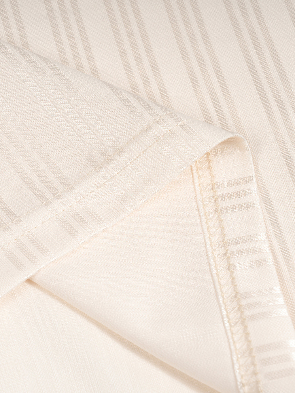 Polo Oversized Contrast Stripes – Nowrocky™ — stylizacja uliczna ze spodniami