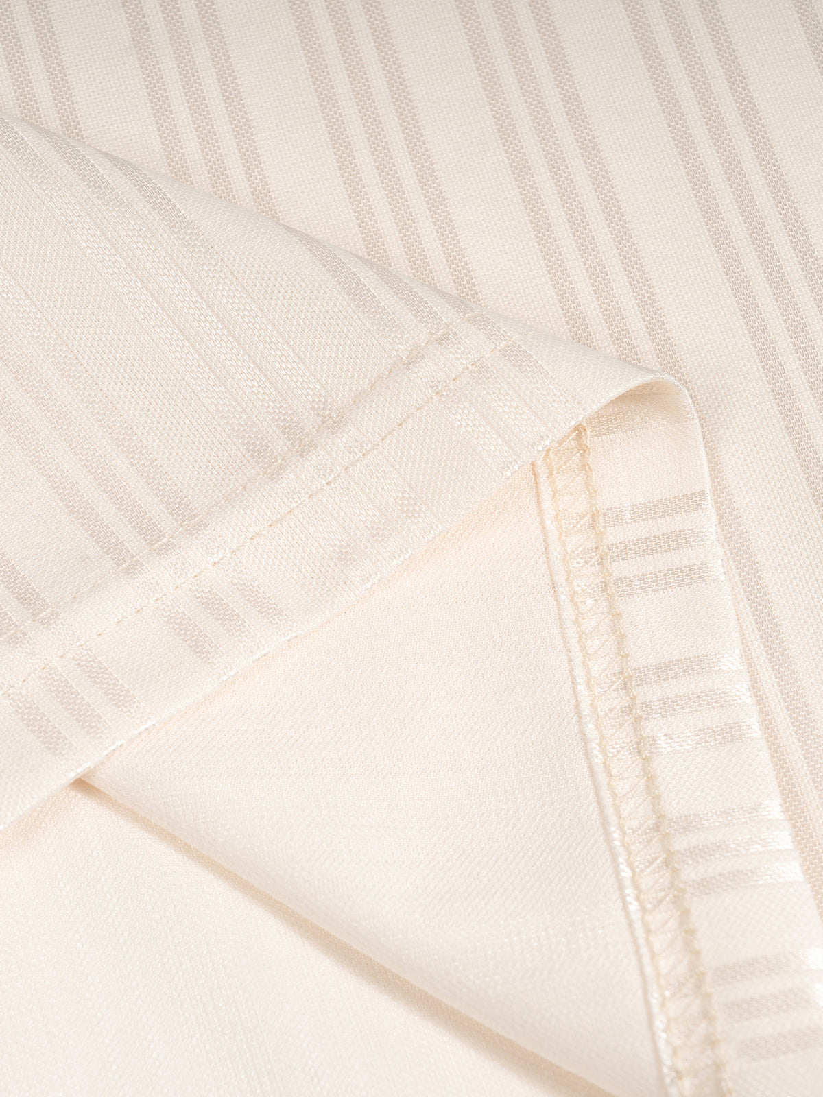 Polo Oversized Contrast Stripes – Nowrocky™ — stylizacja uliczna ze spodniami