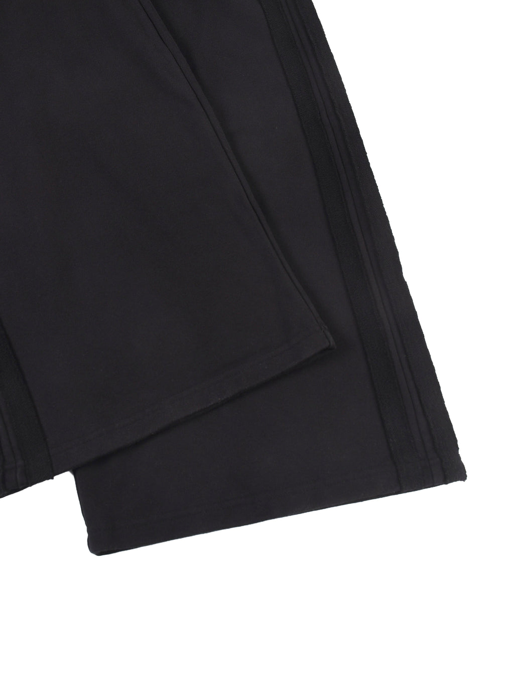 Spodnie Dresowe Contrast Tape Straight Leg – Nowrocky™ — zestawienie kolorystyczne w kadrze