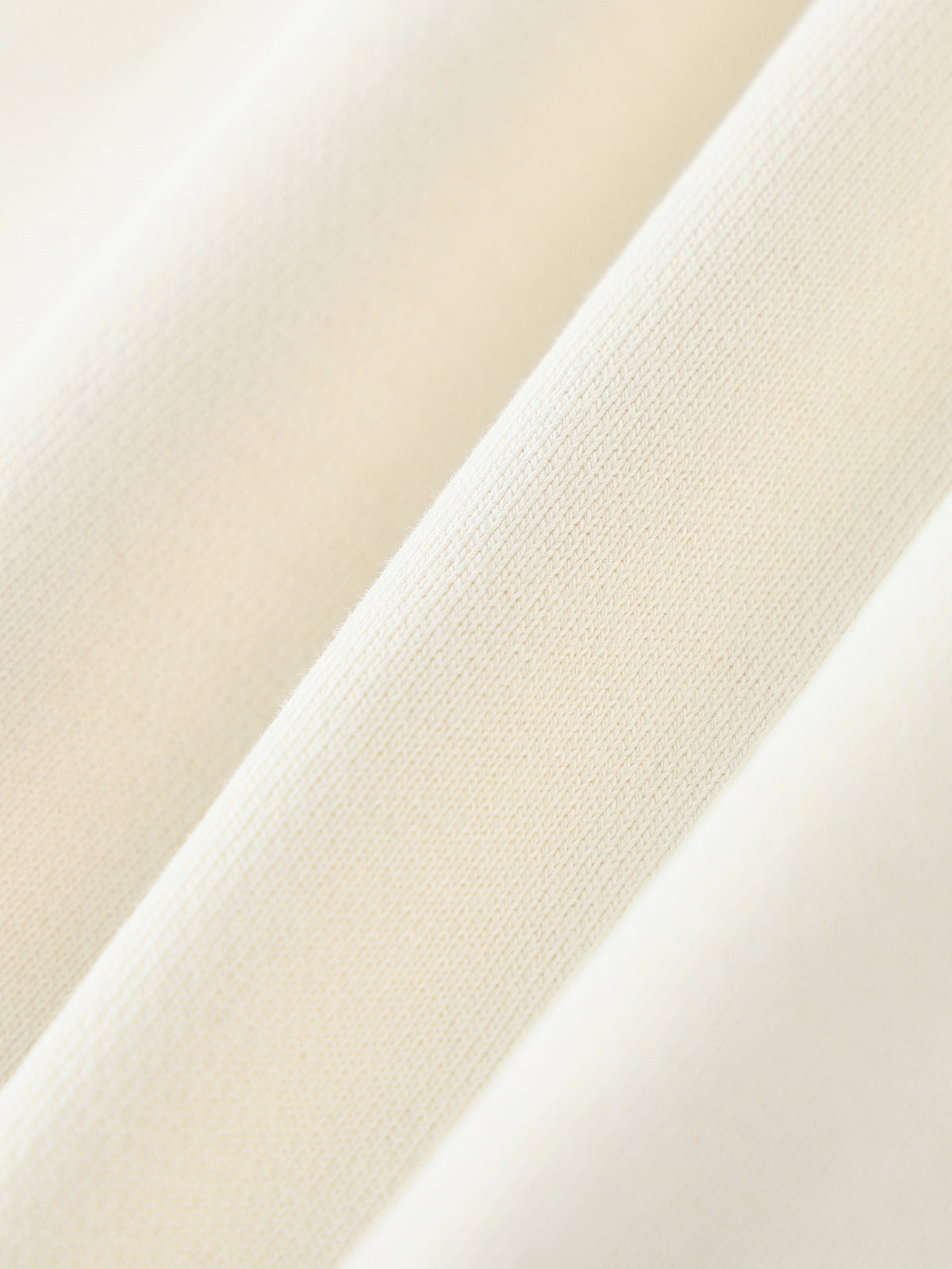 Spodnie Dresowe Heavyweight Cotton – Nowrocky™ — ujęcie trzy czwarte na modelu