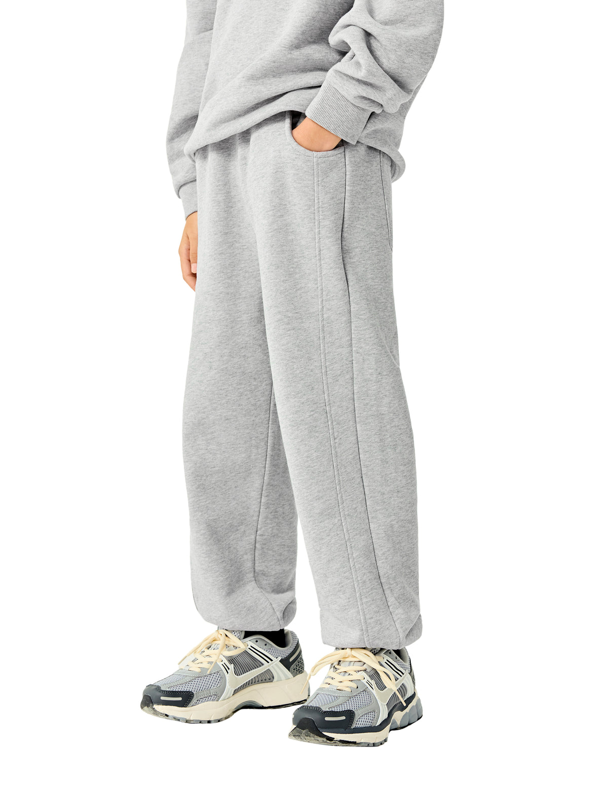 Spodnie Dresowe Dziecięce Fleece Jogger – Nowrocky™ — kadr studyjny na jednolitym tle