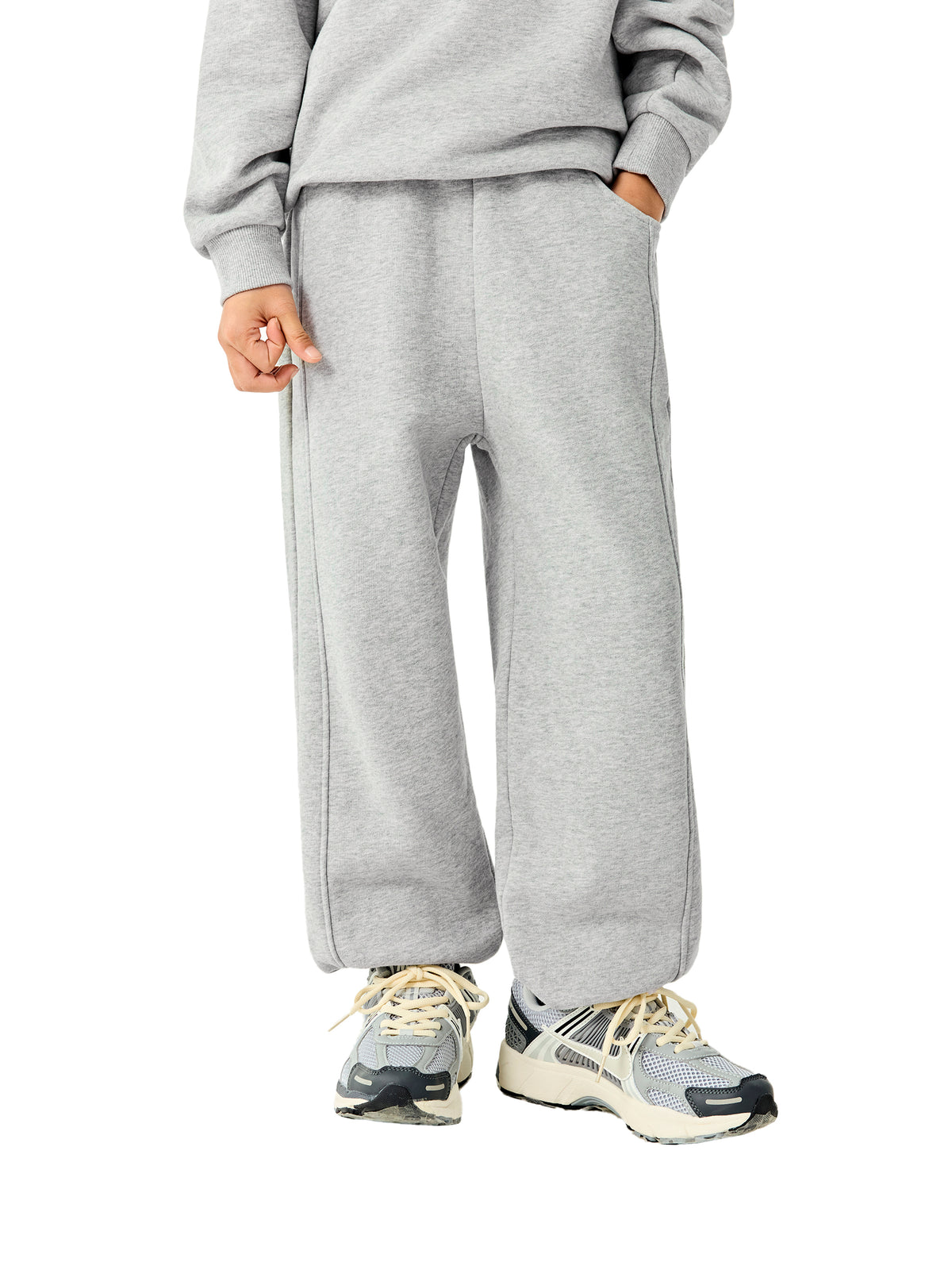 Spodnie Dresowe Dziecięce Fleece Jogger – Nowrocky™ — przednia kieszeń z bliska