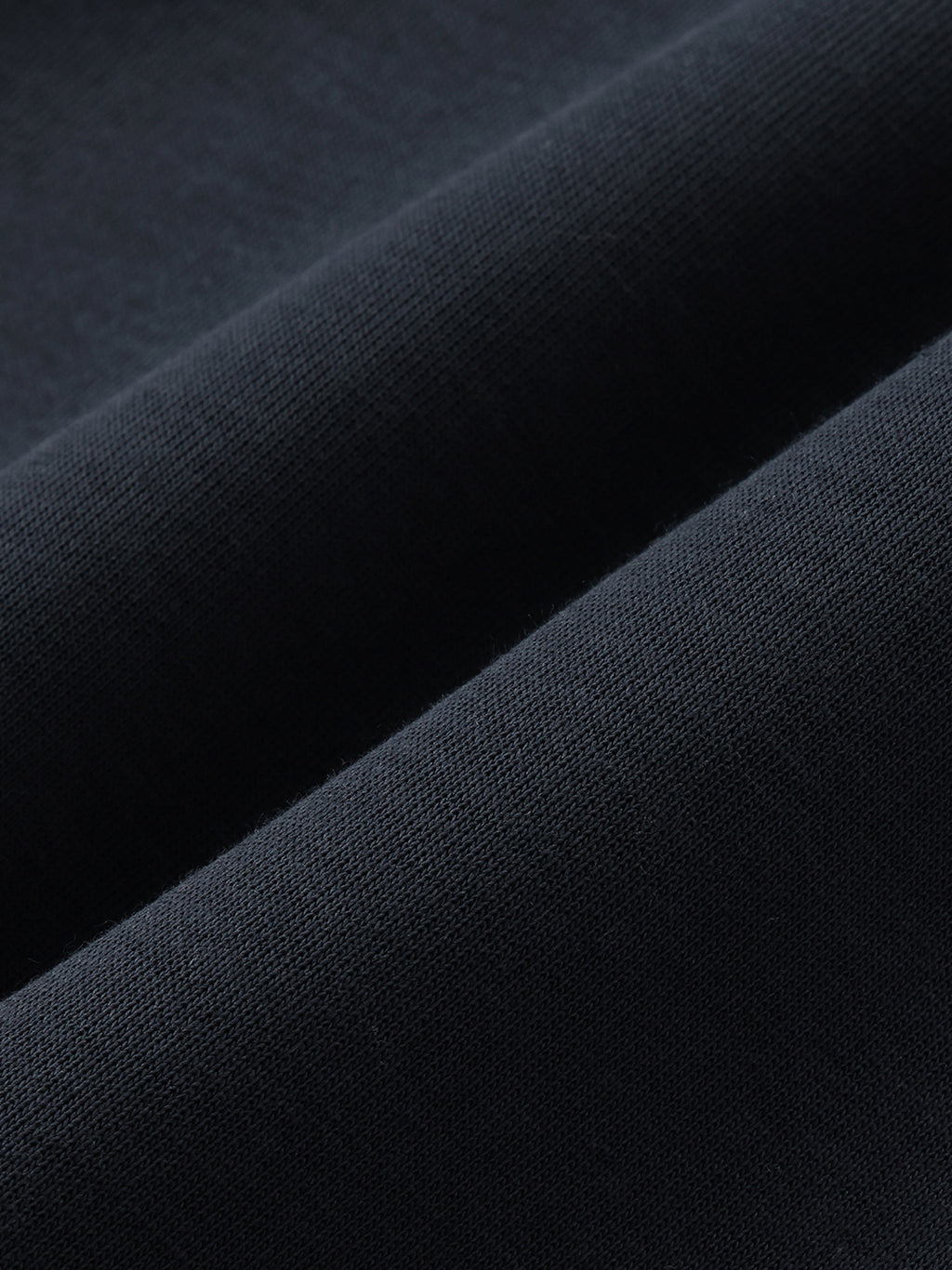 Spodnie Dresowe Jogger Tapered – Nowrocky™ — stylizacja uliczna, kadr od pasa w dół