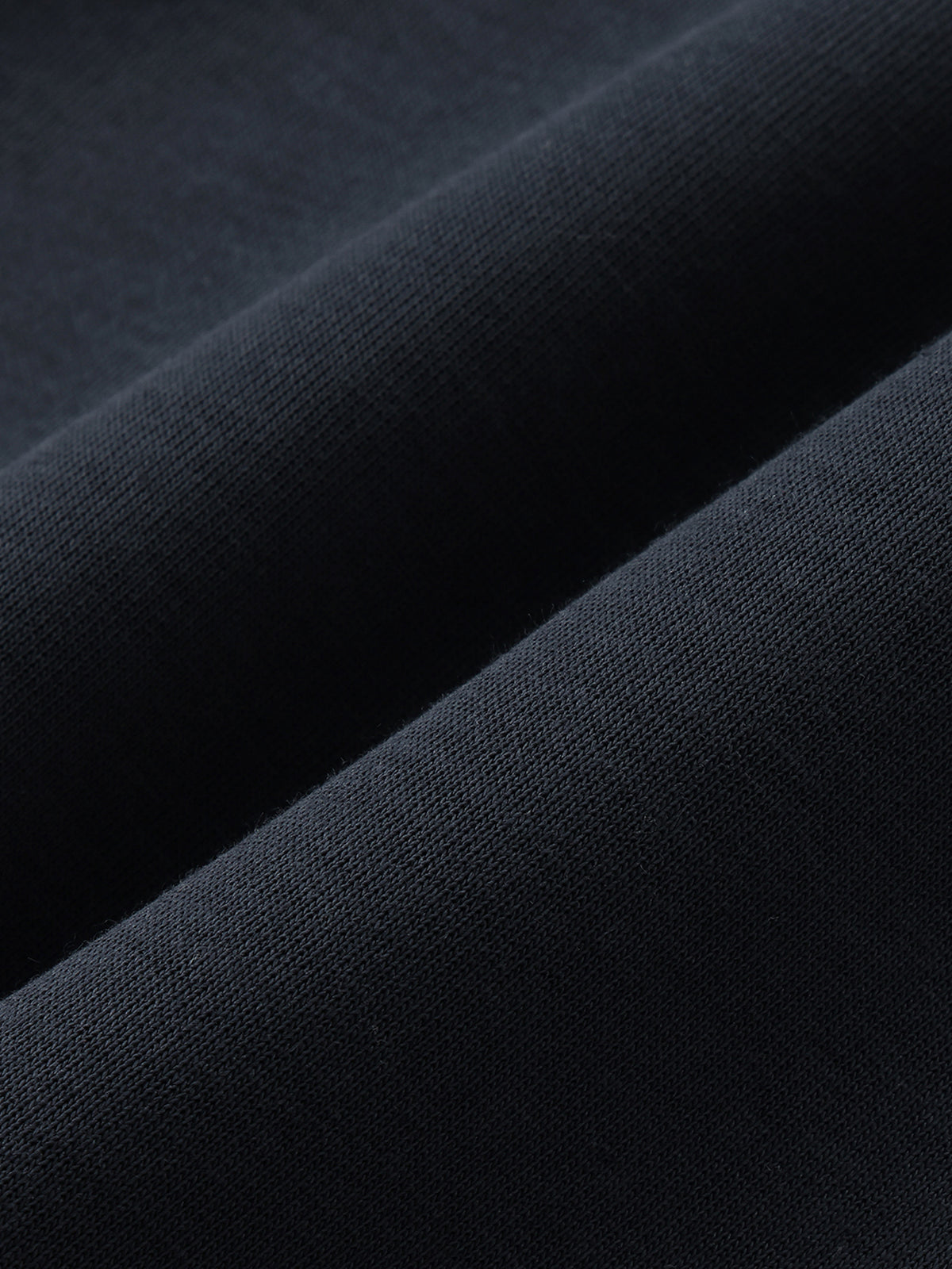 Spodnie Dresowe Jogger Tapered – Nowrocky™ — stylizacja uliczna, kadr od pasa w dół