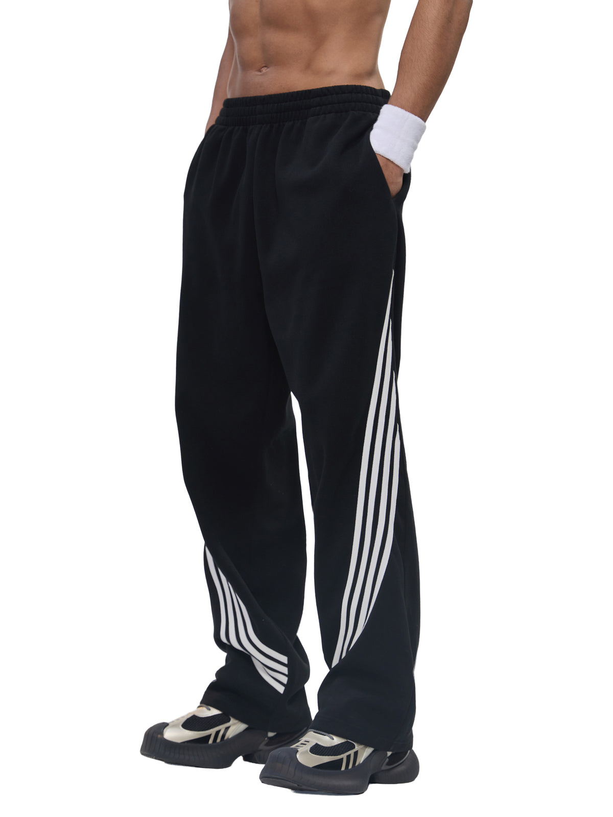 Spodnie Dresowe Curved Stripe Straight – Nowrocky™ — dół nogawki i wykończenie