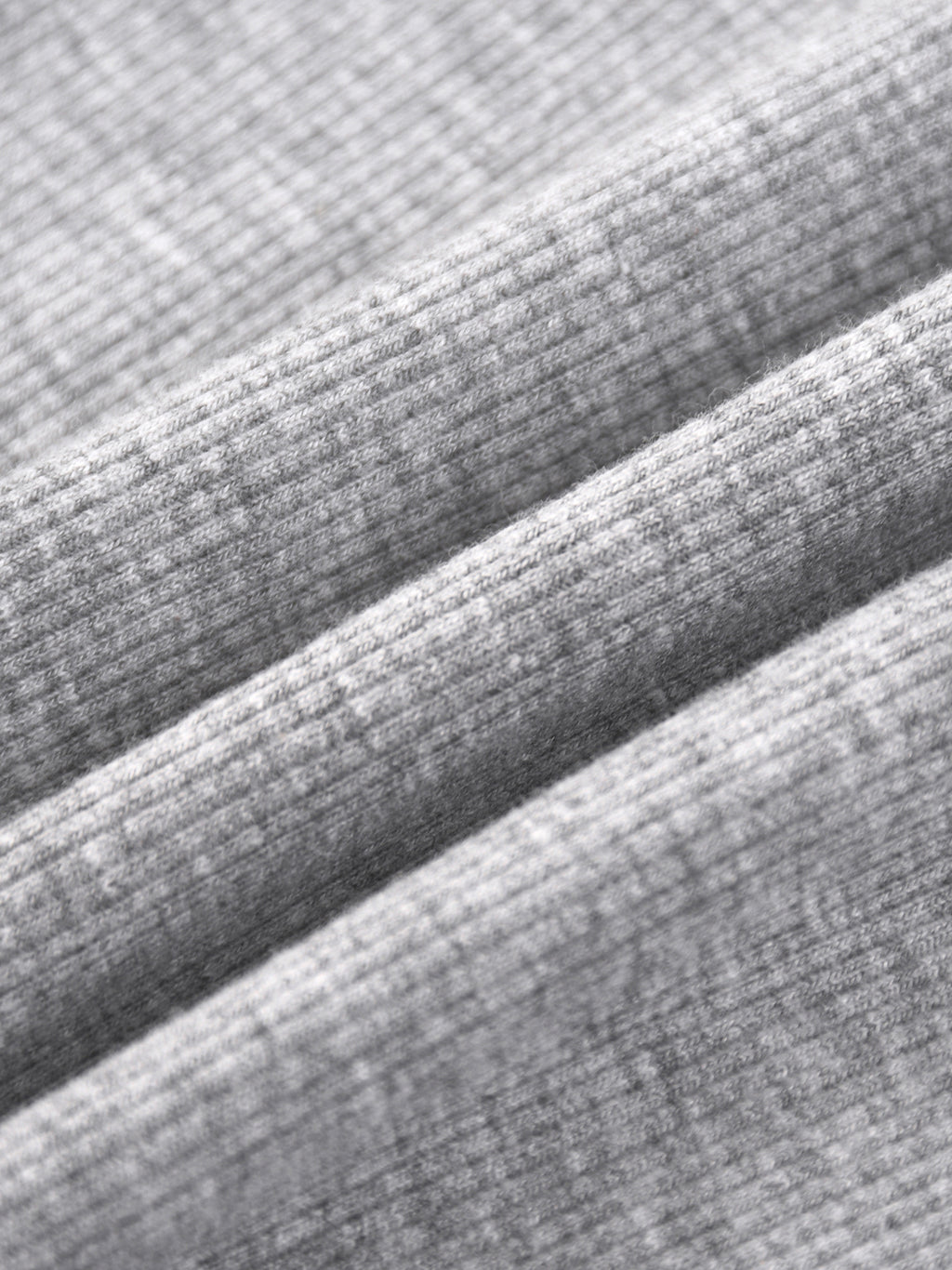 Tank Top Ribbed Henley – Nowrocky™ — guzik i przeszycie plisy z bliska