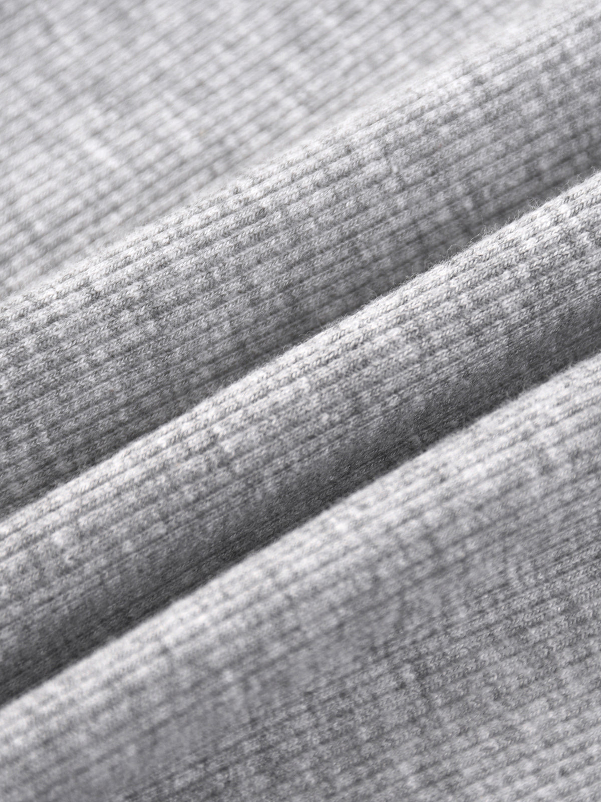 Tank Top Ribbed Henley – Nowrocky™ — guzik i przeszycie plisy z bliska