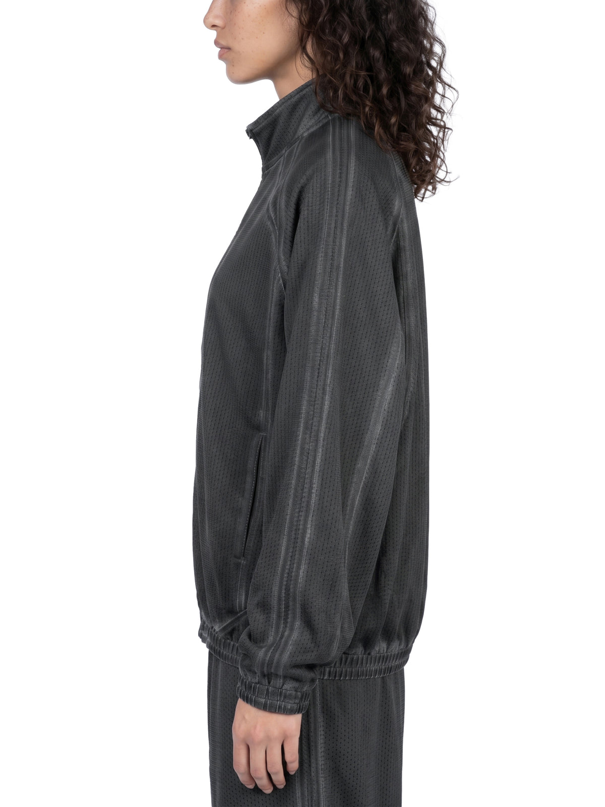 Kurtka Mesh Vintage Wash Full Zip – Nowrocky™ — proporcje kroju na sylwetce