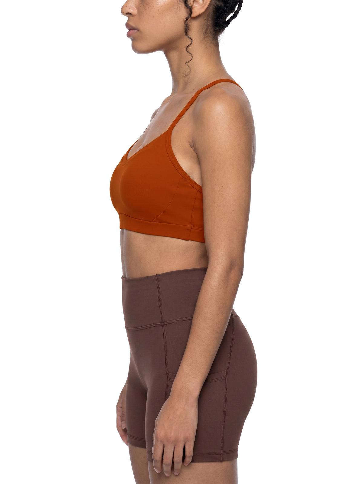 Biustonosz Sportowy Cropped Racerback – Nowrocky™ — dolna krawędź i szew wykończeniowy