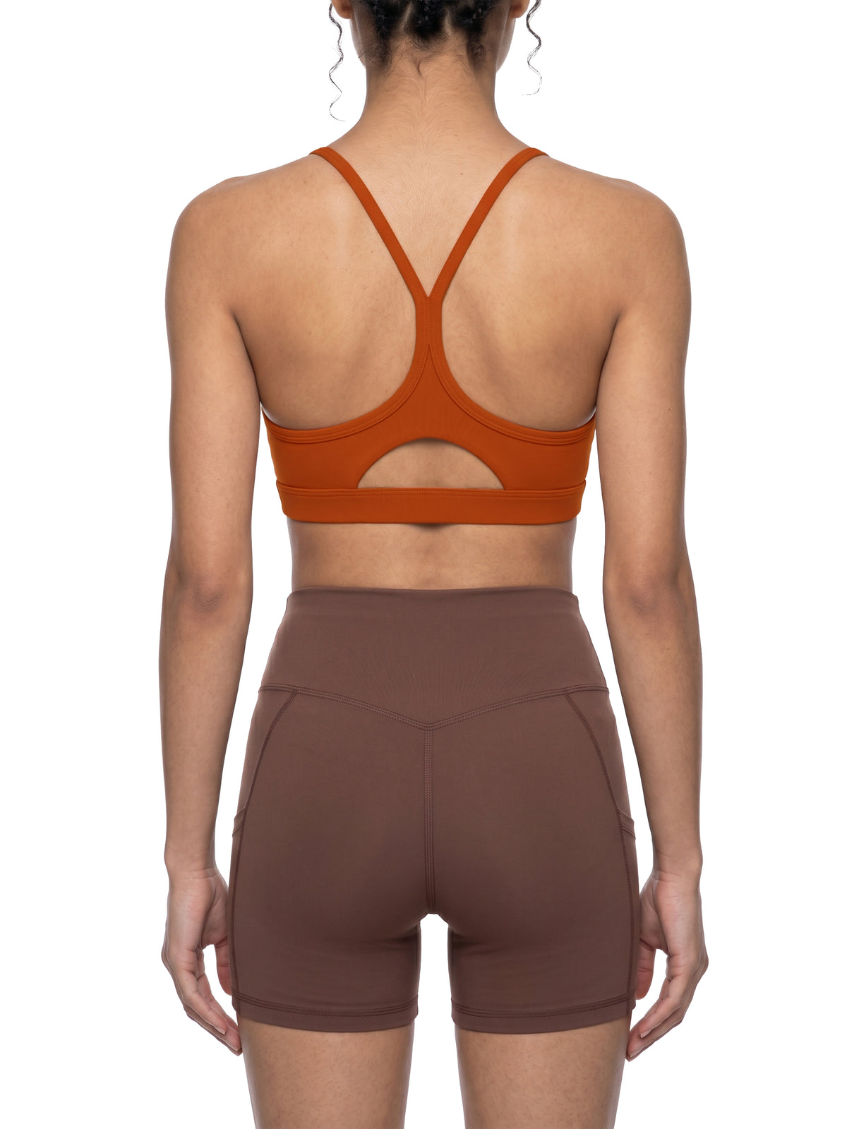 Biustonosz Sportowy Cropped Racerback – Nowrocky™ — stylizacja uliczna z legginsami