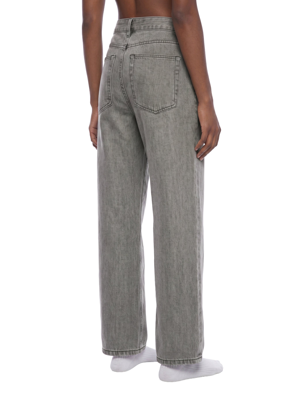 Jeansy Vintage Wash Straight Leg – Nowrocky™ — stylizacja uliczna, kadr od pasa w dół