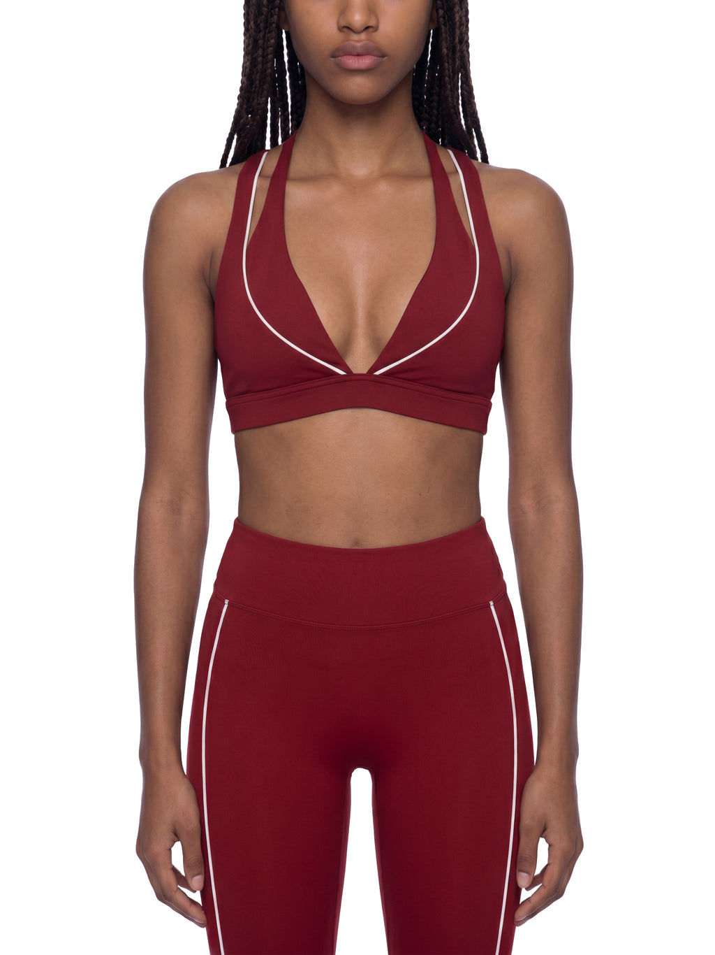 Biustonosz Sportowy Halter Deep V – Nowrocky™ — ujęcie 3/4 sylwetki w ruchu