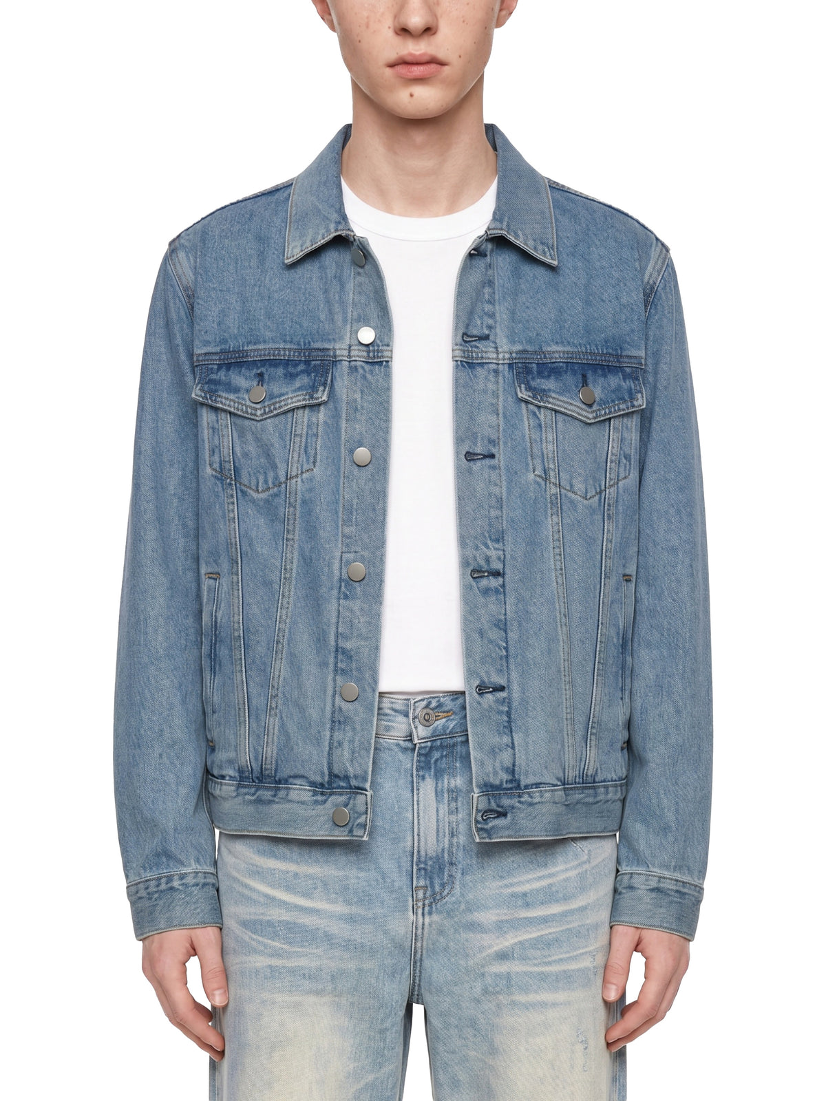Kurtka Jeansowa Vintage Wash – Nowrocky™ — detal sprania vintage na denimie