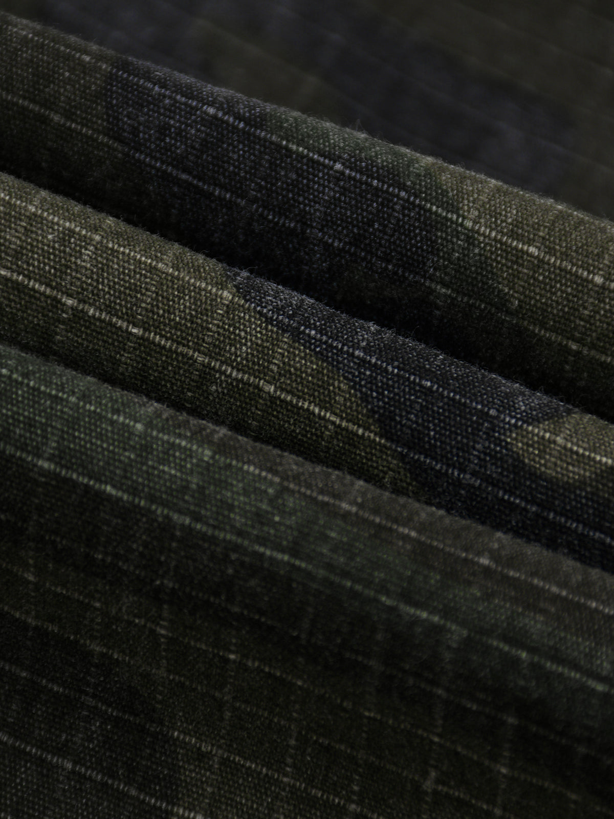 Spodnie Camo Barrel Leg – Nowrocky™ — detal szwu bocznego nogawki