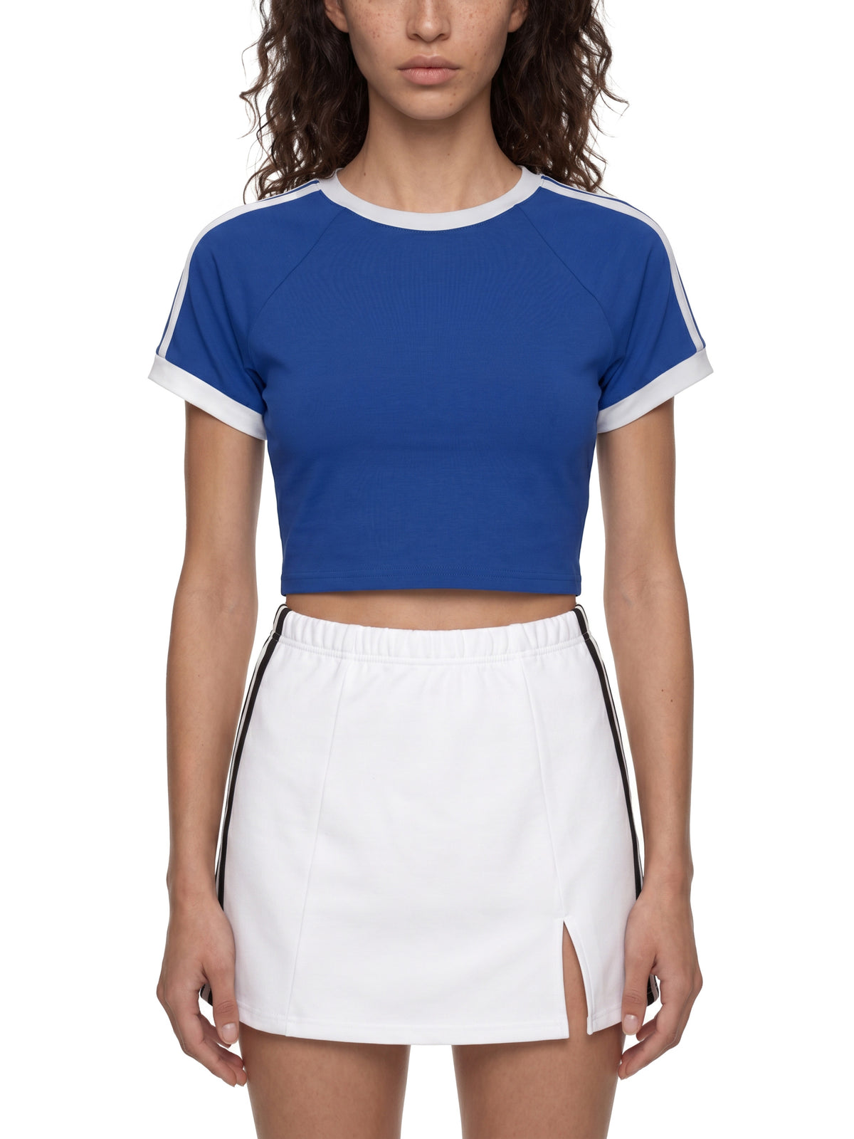 T-shirt Damski Raglan Crop Contrast Tape – Nowrocky™ — detal przeszyć bocznych