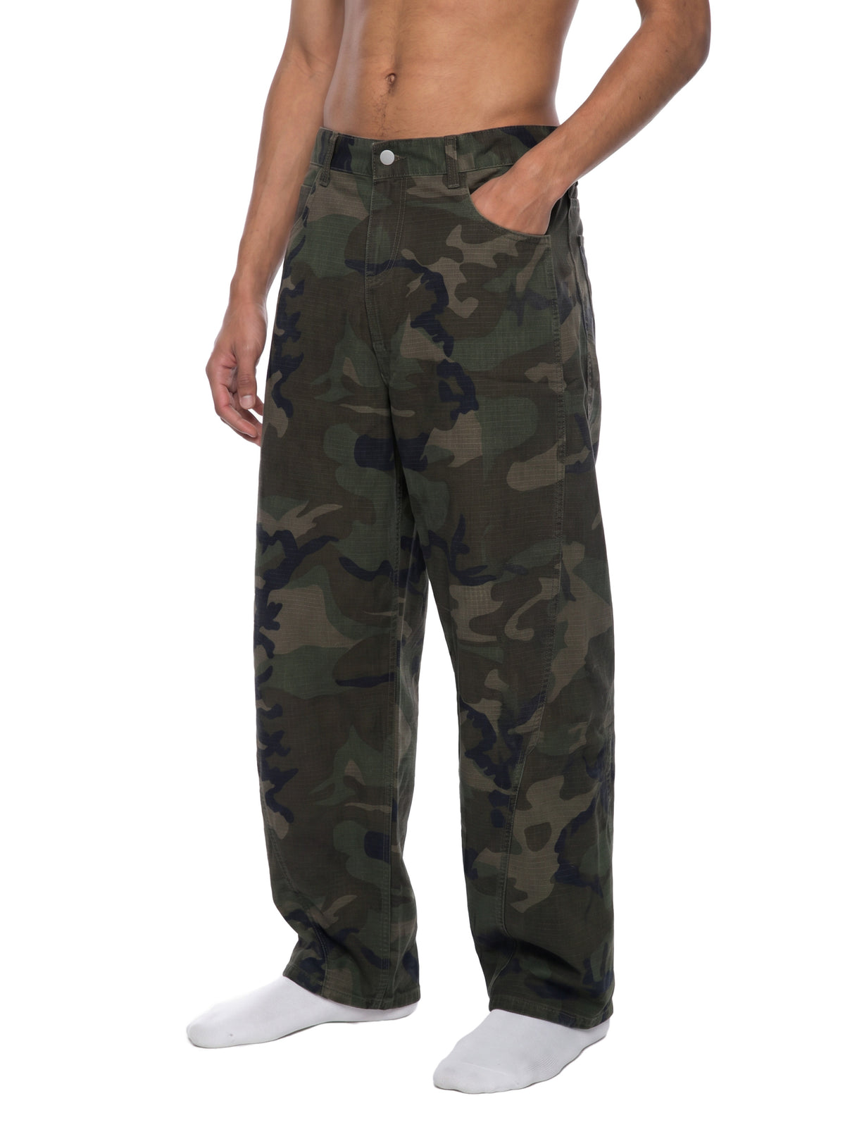 Spodnie Camo Barrel Leg – Nowrocky™ — kieszeń boczna i jej patka