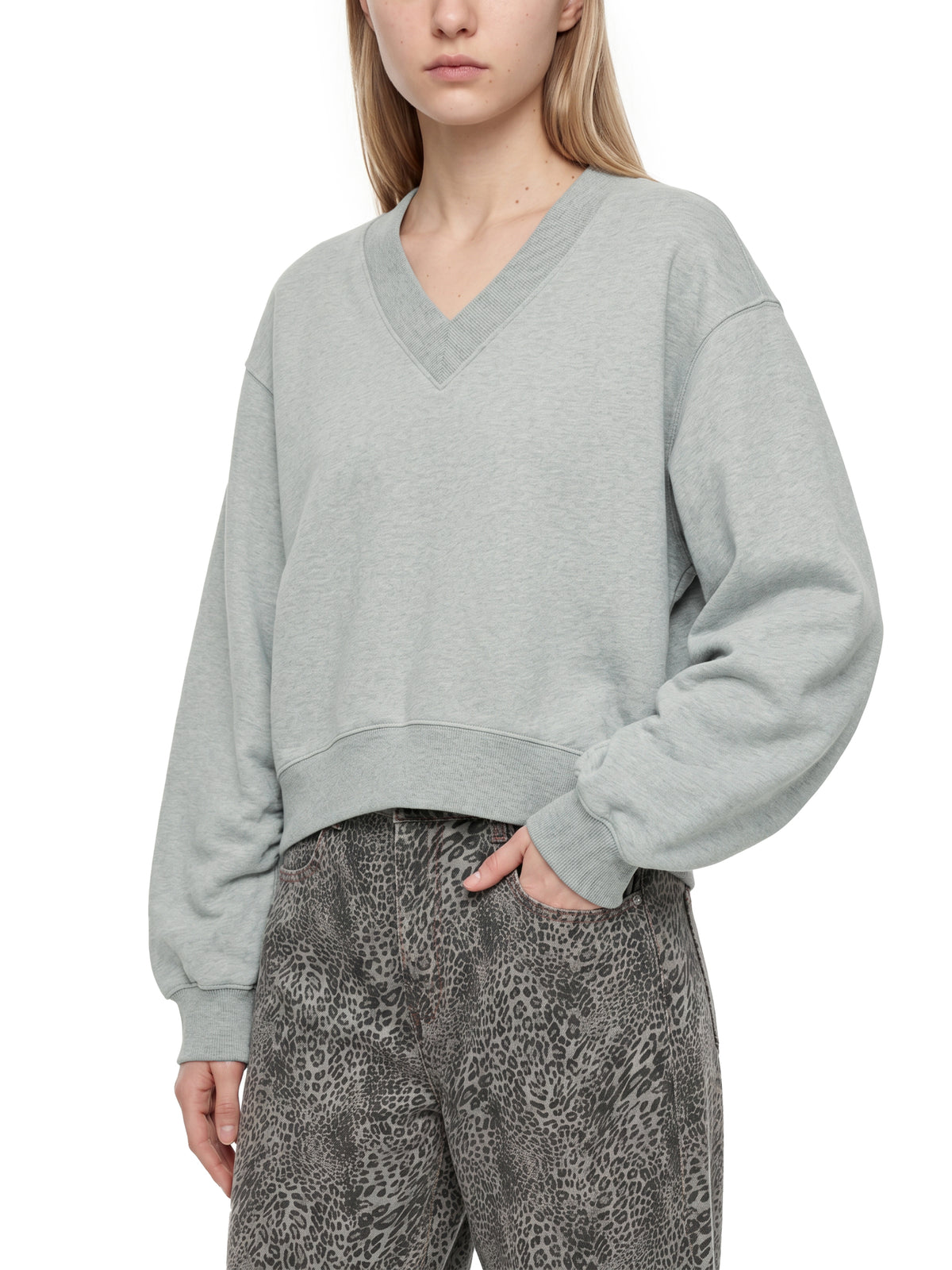 Bluza Crop z Dekoltem V – Nowrocky (streetwear)
