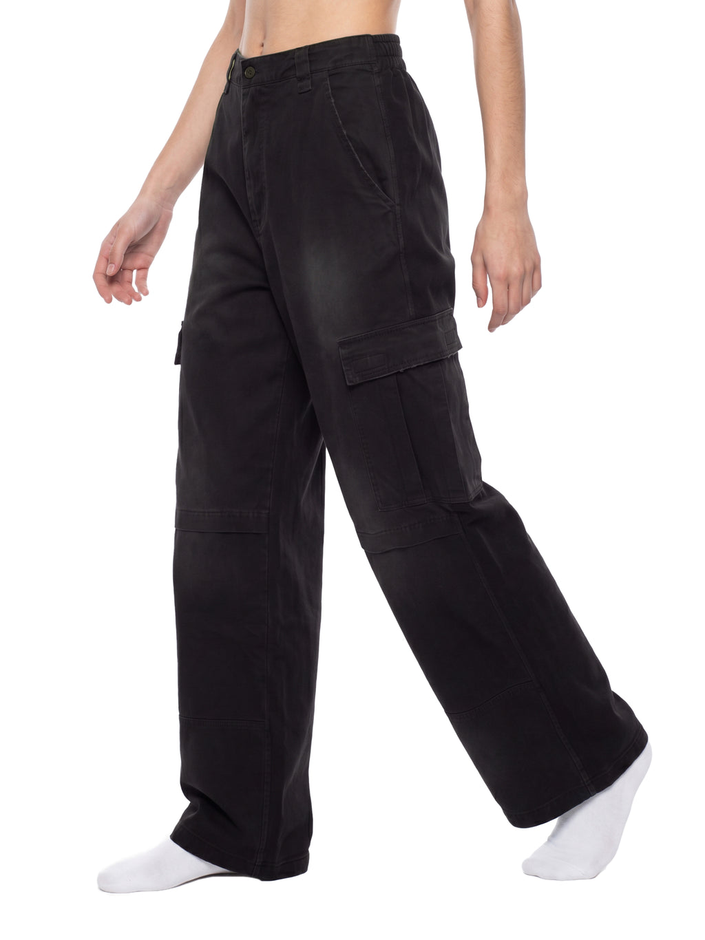Spodnie Cargo Fleece Sunfade Wash – Nowrocky™ — zbliżenie na oznaczenie marki
