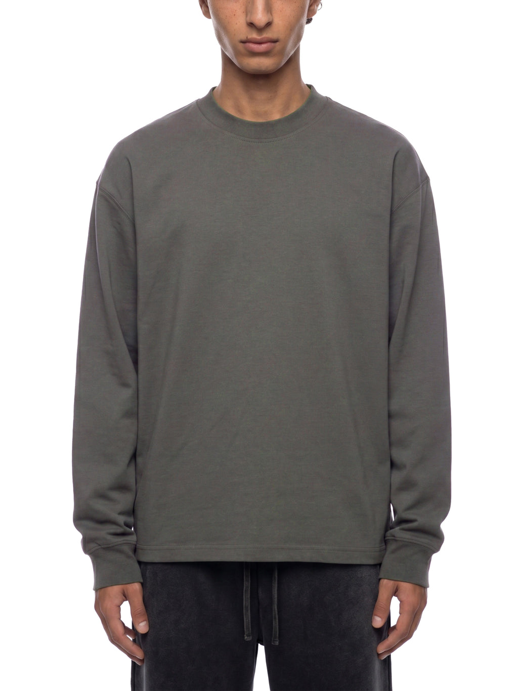 Longsleeve Crewneck Drop Shoulder – Nowrocky™ — stylizacja uliczna w pełnym kadrze