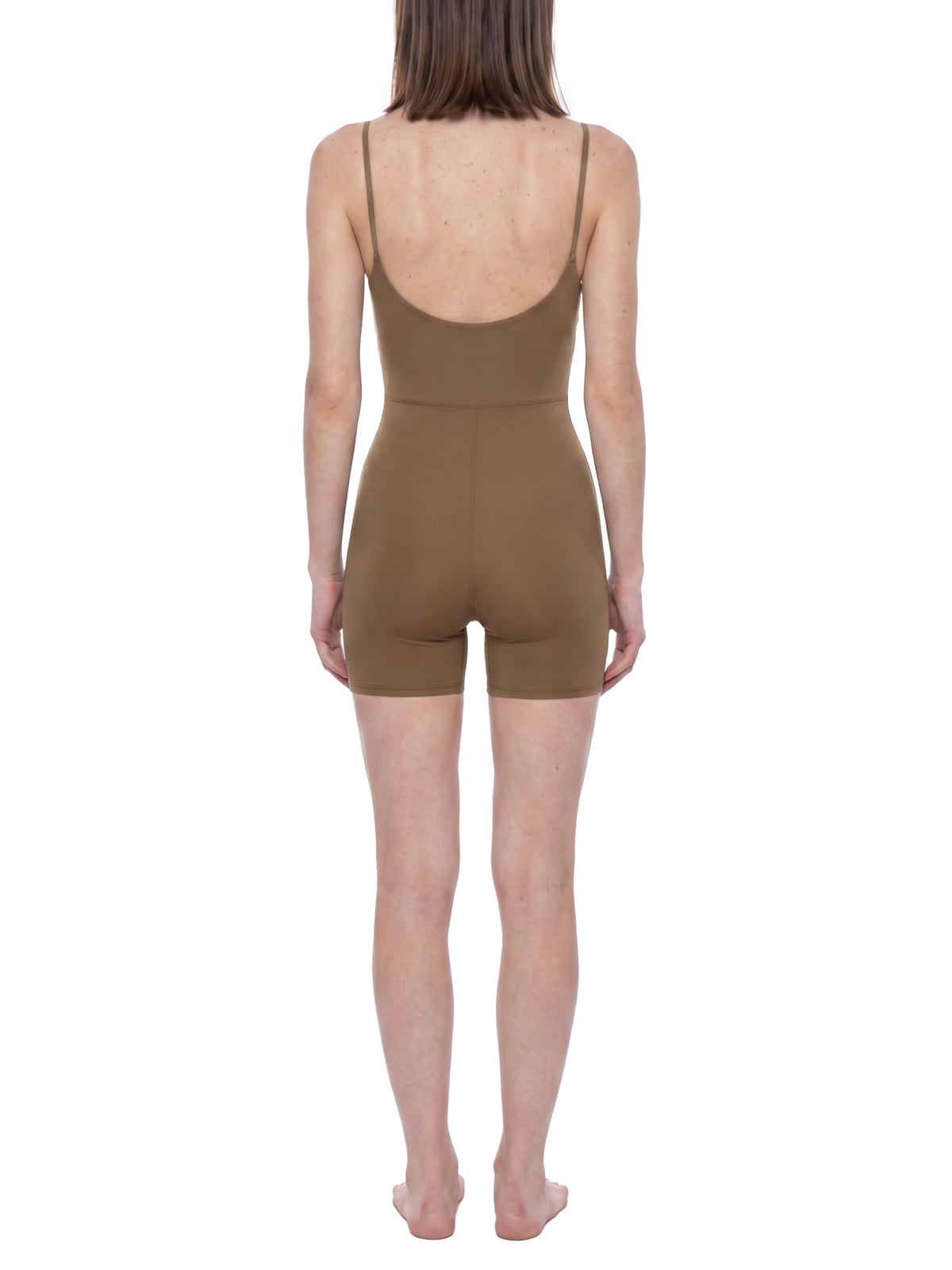 Romper Treningowy U-Neck – Nowrocky™ — ujęcie 3/4 sylwetki w ruchu