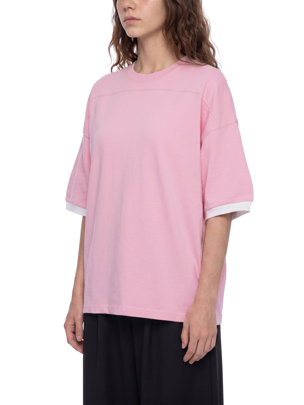 T-shirt Color Block Drop Shoulder – Nowrocky™ — luźny krój widoczny w ruchu