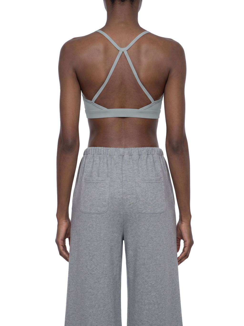 Biustonosz Sportowy Tight Y-Back – Nowrocky™ — sygnatura marki na taśmie pod biustem