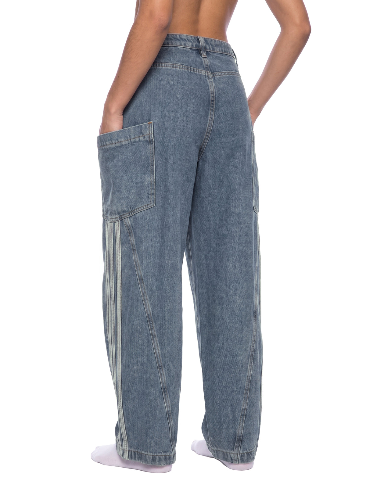 Jeansy Barrel Leg Vintage Wash – Nowrocky™ — dół nogawki i szew