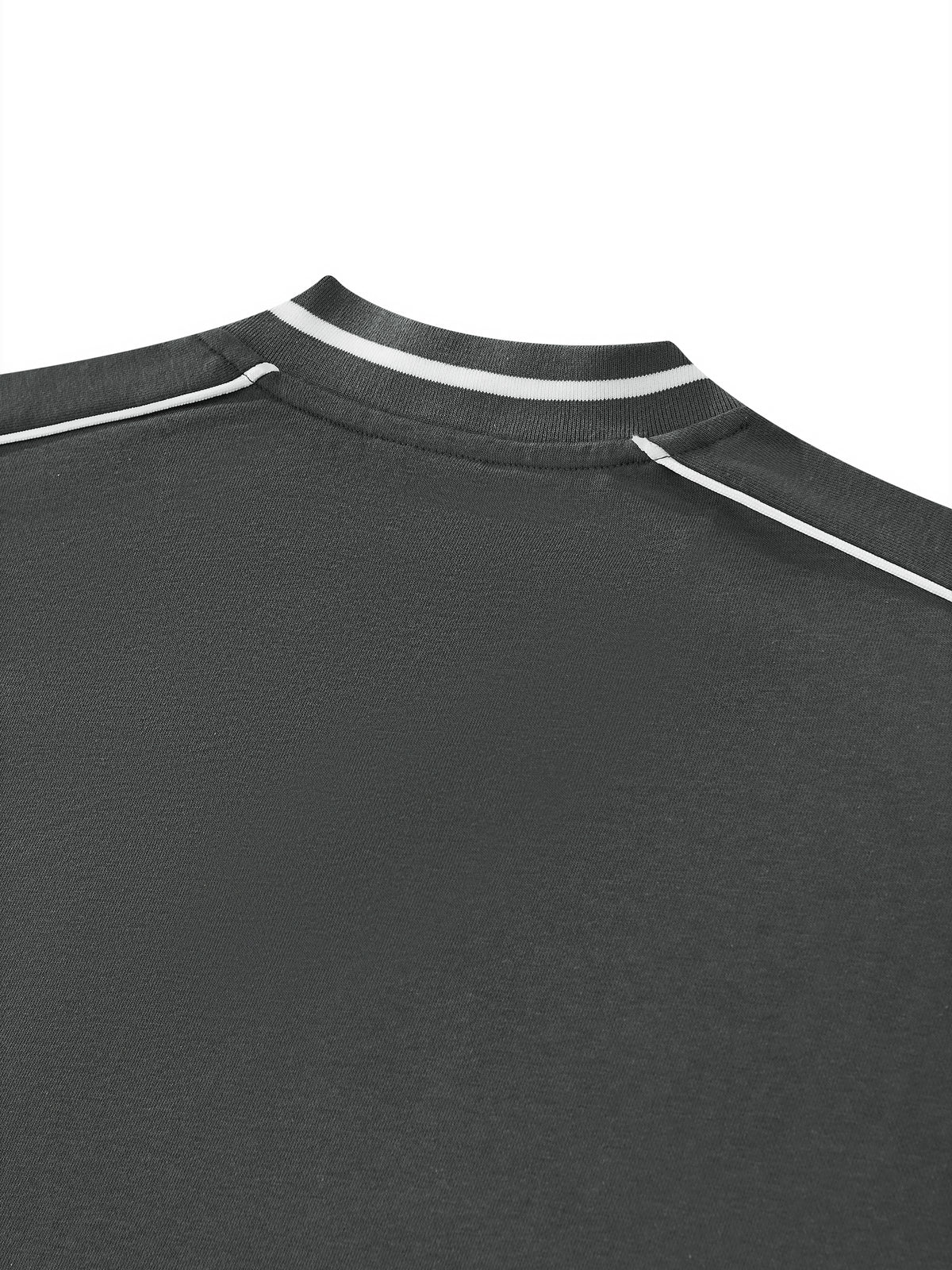 Bluza Raglan V-Neck Contrast Piping – Nowrocky™ — proporcje długości na sylwetce
