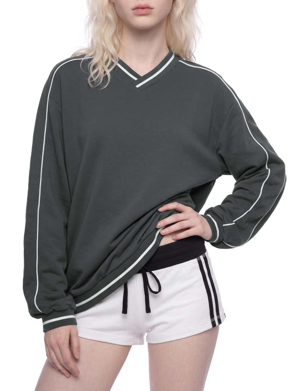 Bluza Raglan V-Neck Contrast Piping – Nowrocky™ — plecy i szerokość ramion z bliska