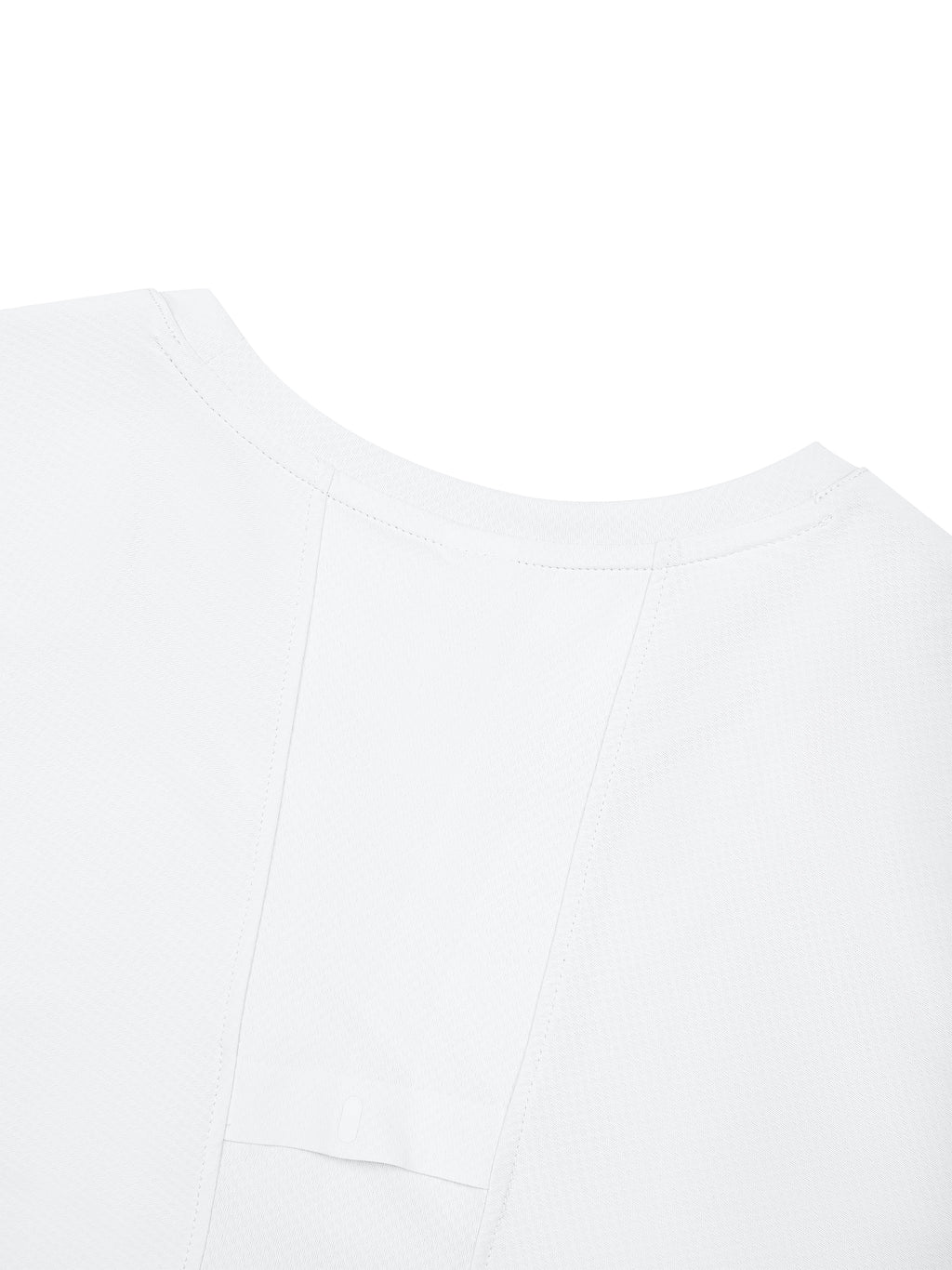 T-shirt Reflective Raglan – Nowrocky™ — krój widziany od strony ramienia