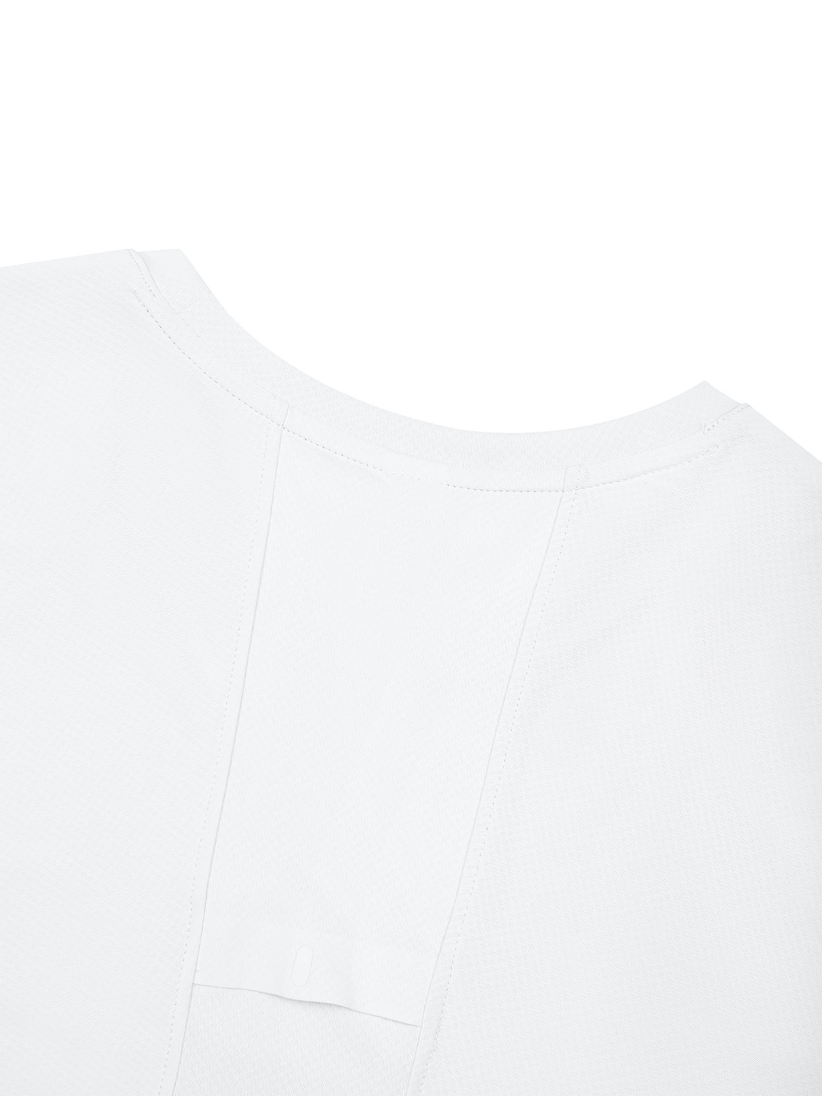 T-shirt Reflective Raglan – Nowrocky™ — krój widziany od strony ramienia