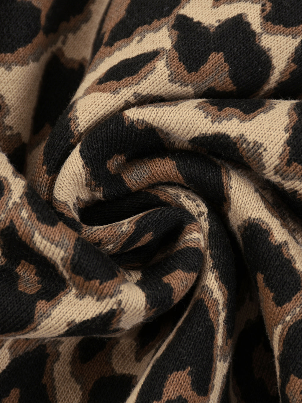 Bluza Leopard Full Zip Contrast Tape – Nowrocky™ — pełna sylwetka w plenerze