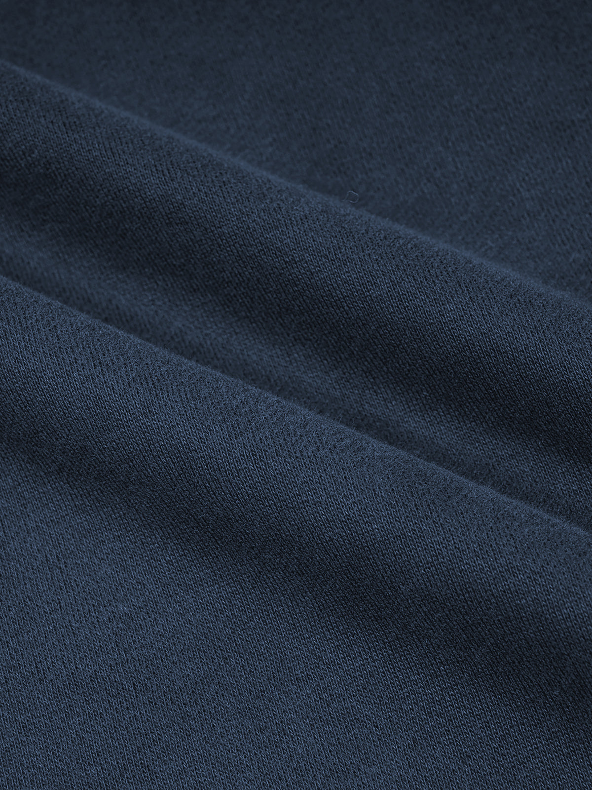Spodnie Dresowe Heavyweight Fleece – Nowrocky™ — ujęcie trzy czwarte na modelu