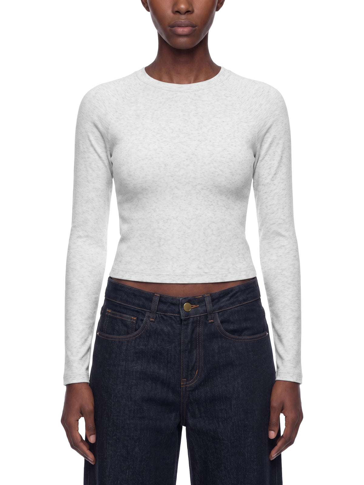 Longsleeve Slim Raglan Crop – Nowrocky™ — dopasowanie slim widoczne w ruchu